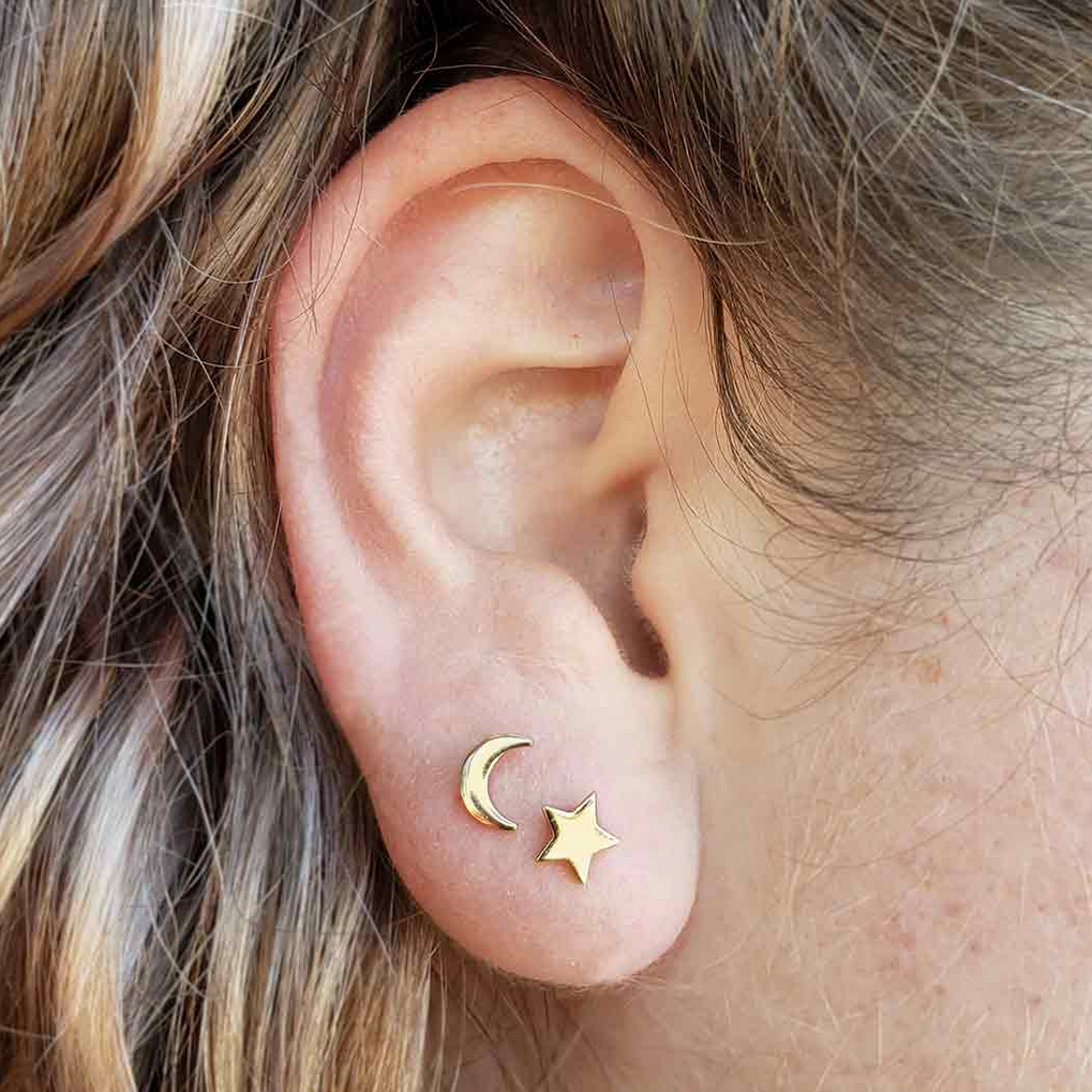 •CRESCENT MOON & STAR• shiny gold vermeil stud earrings