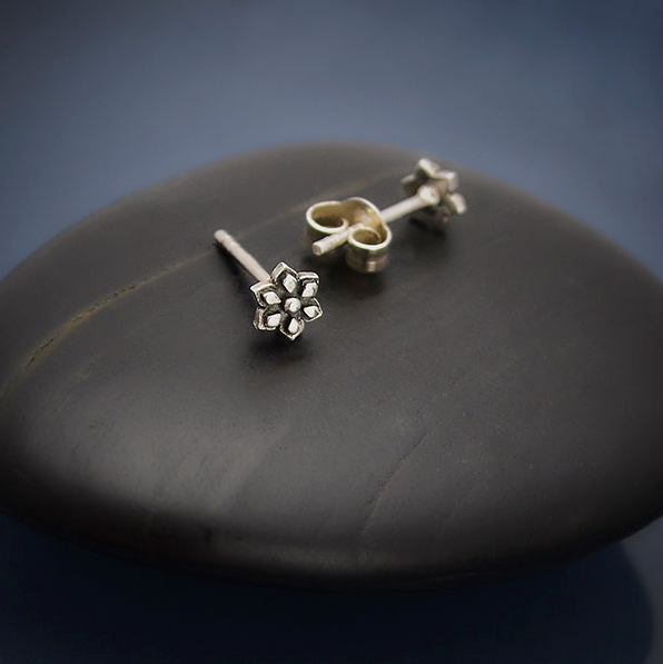 •TINY MANDALA• silver stud earrings