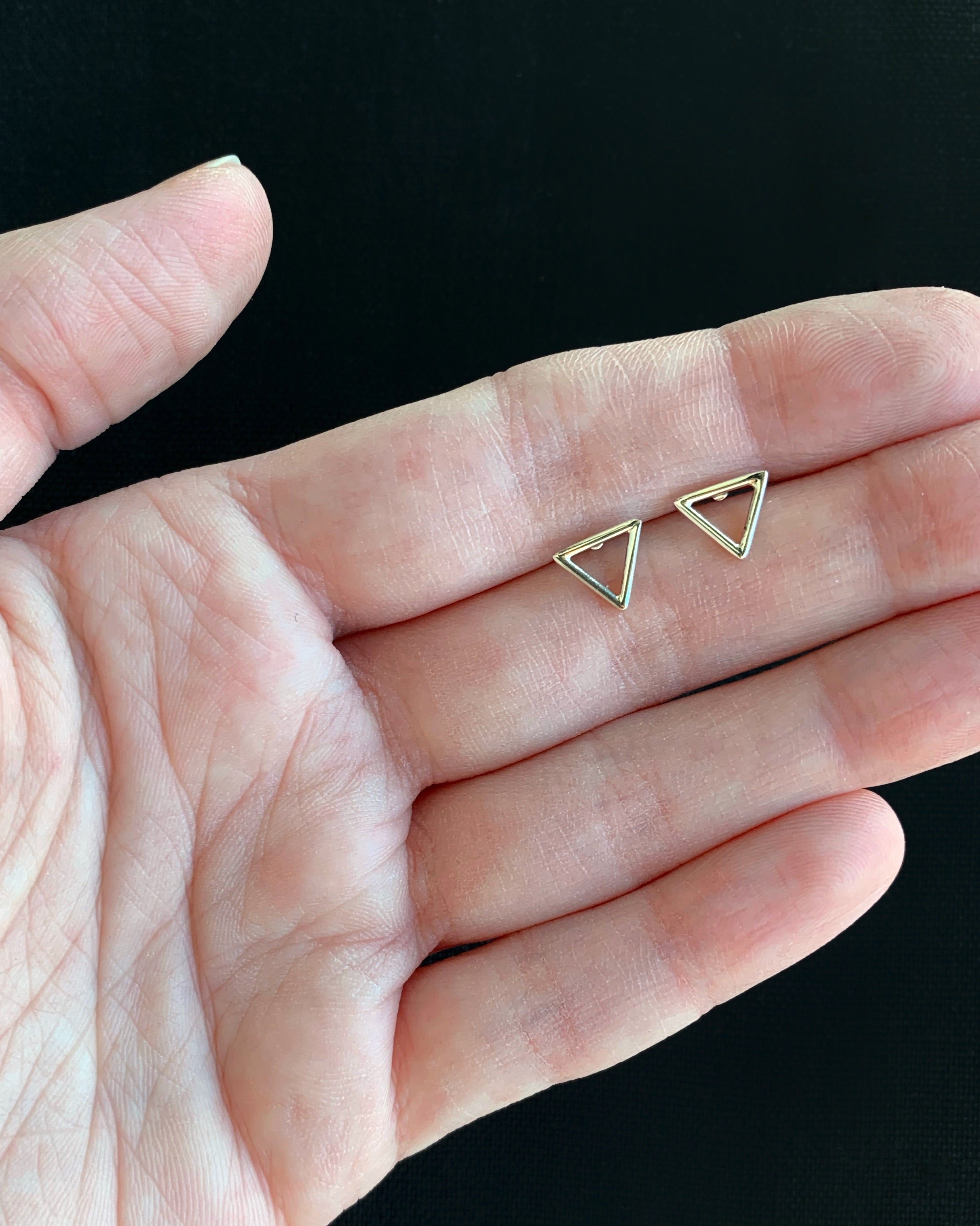•OPEN TRIANGLE• silver stud earrings