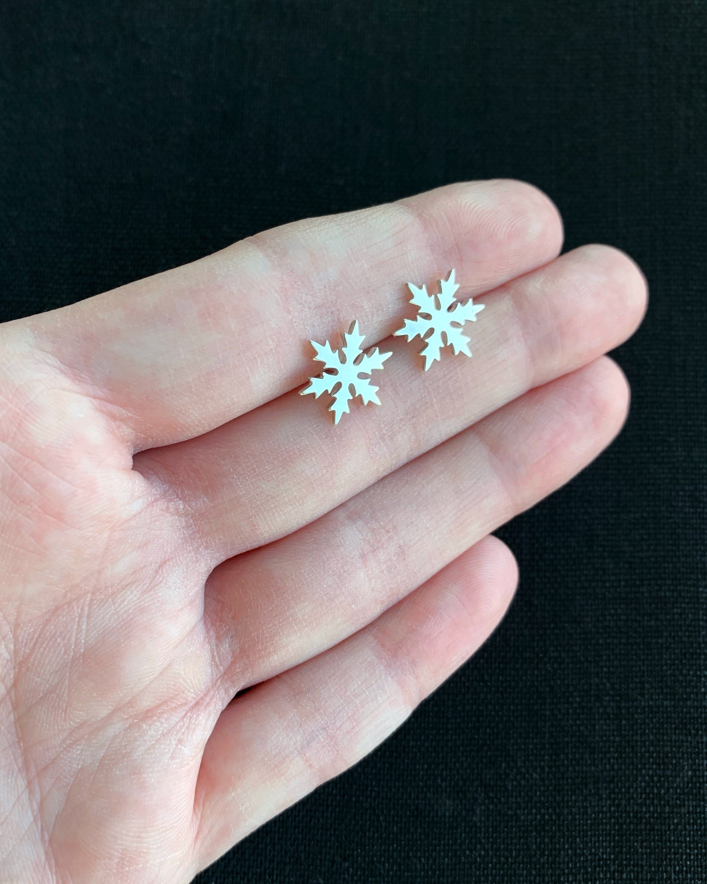 •SNOWFLAKE• recycled silver stud earrings