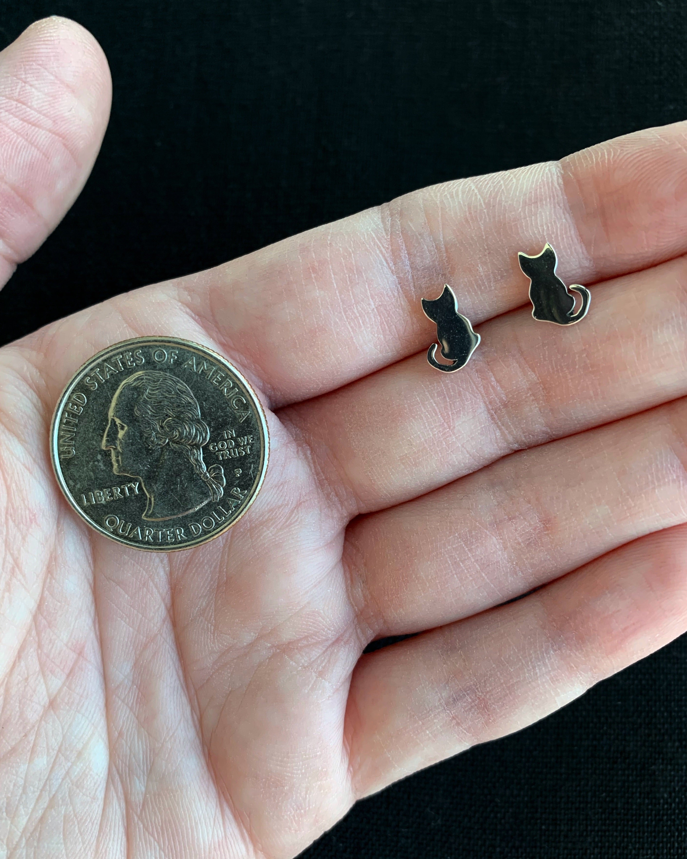 •SITTING CAT• recycled silver stud earrings