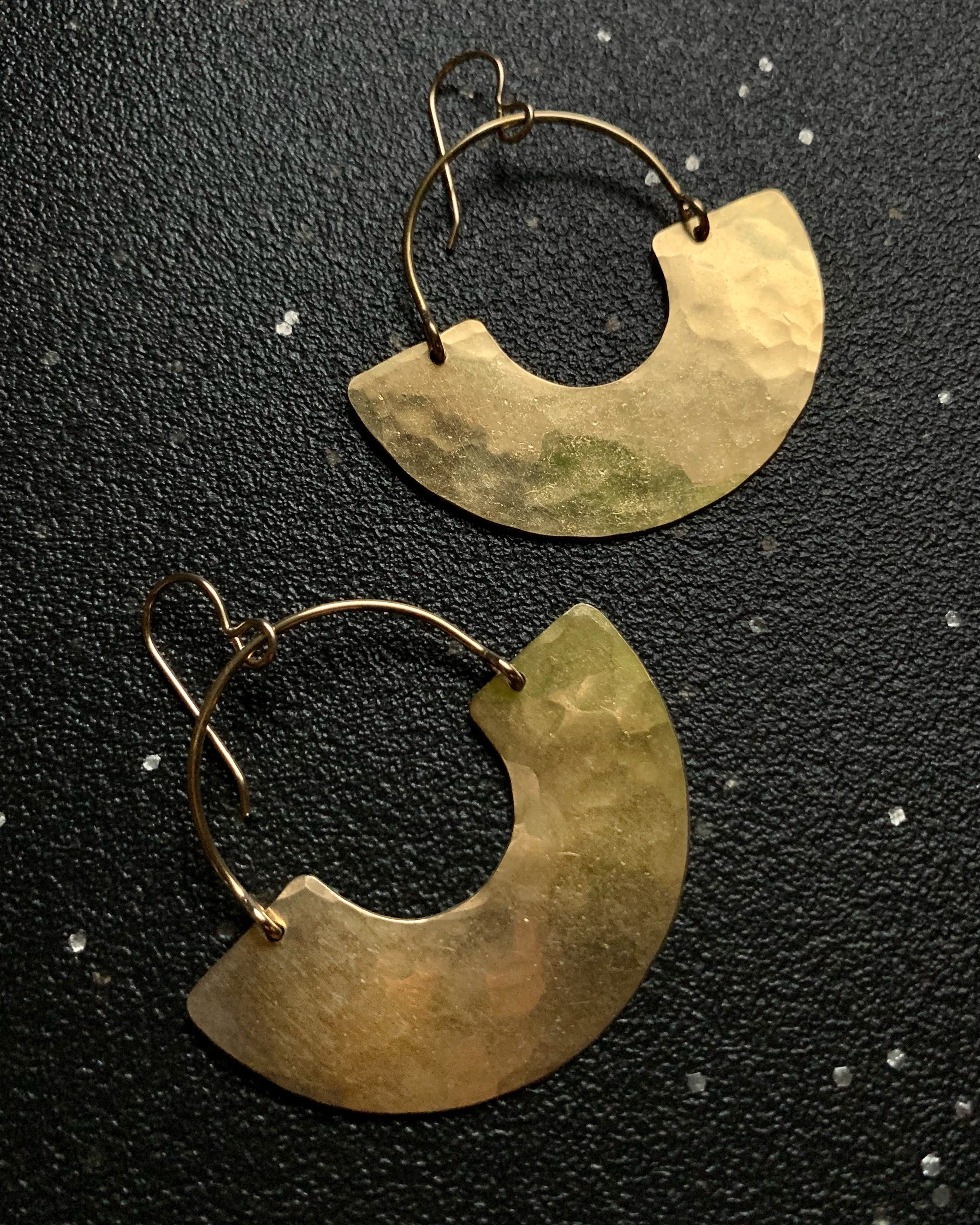 •MADRE• gold dangle earrings