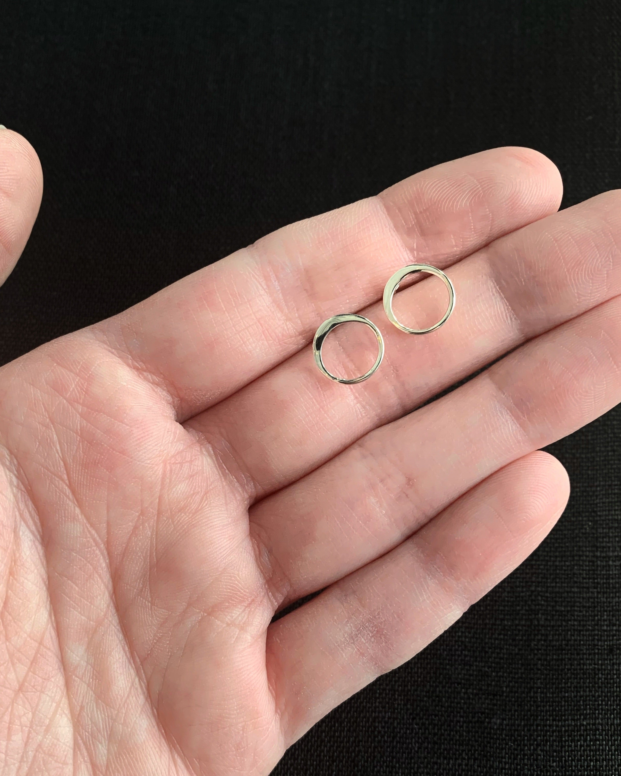 •SMALL ECLIPSE• silver stud earrings
