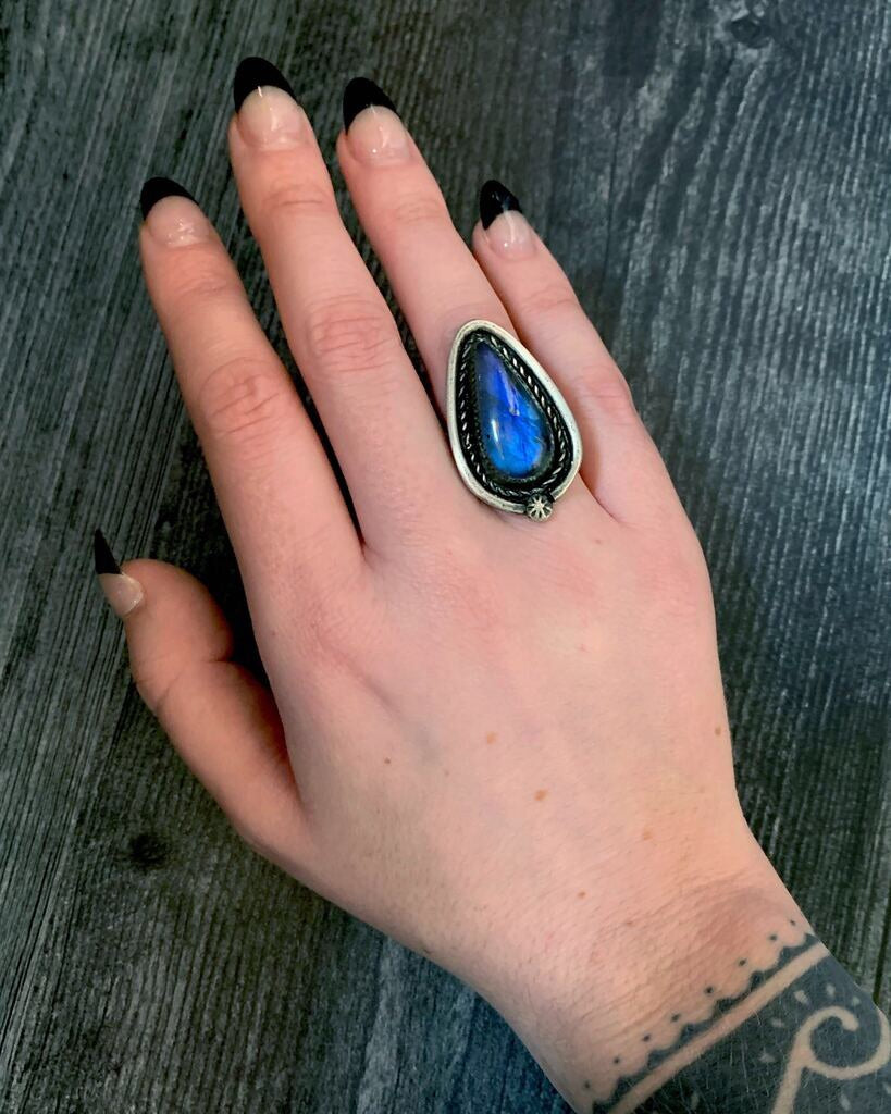 • ESOTERIC • labradorite + silver ring