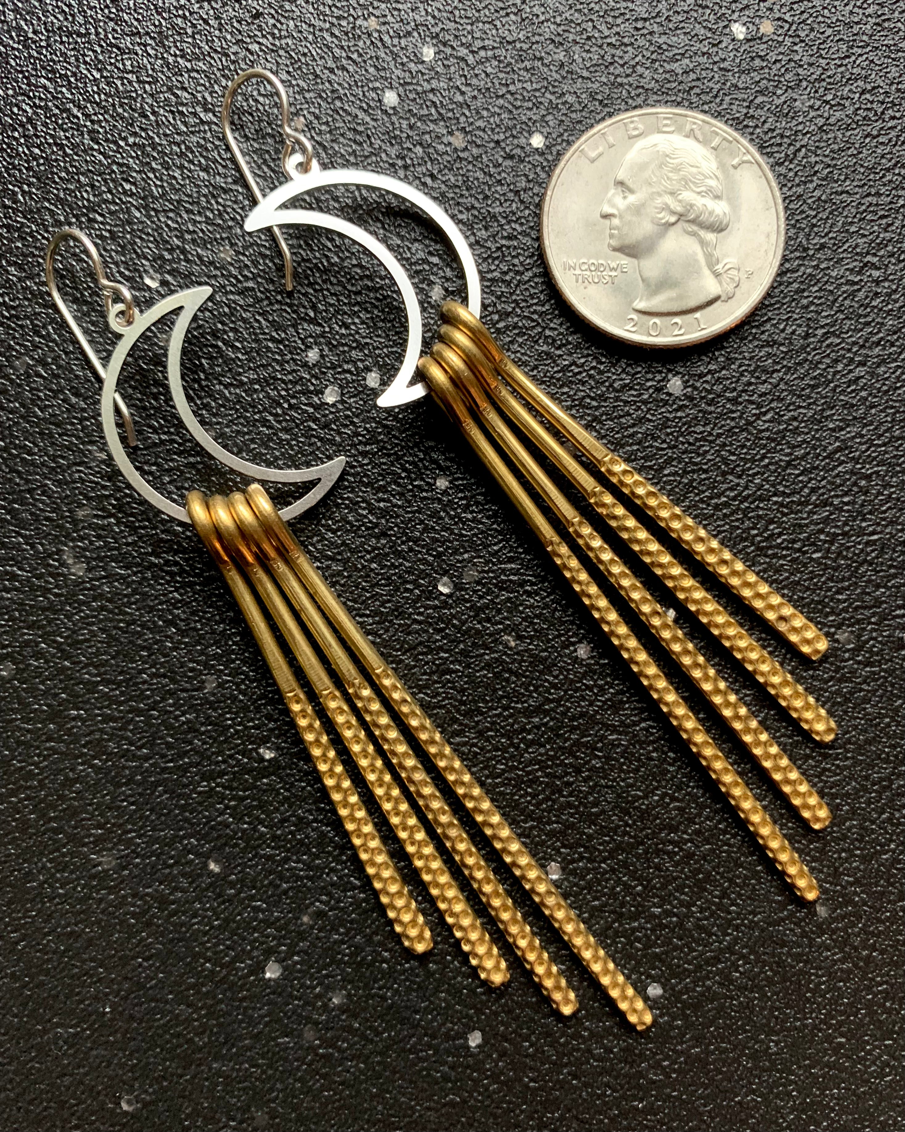 • FRINGE BENEFITS-8 • mixed metal dangle earrings