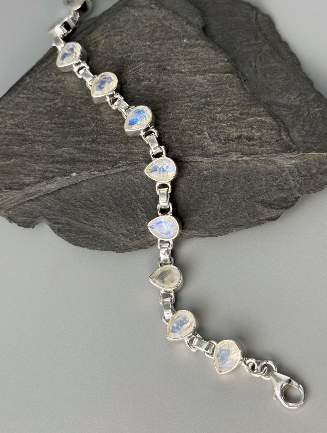 •RAINBOW MOONSTONE - FACETED TEAR• linked silver bracelet (6.25" - 7.75")
