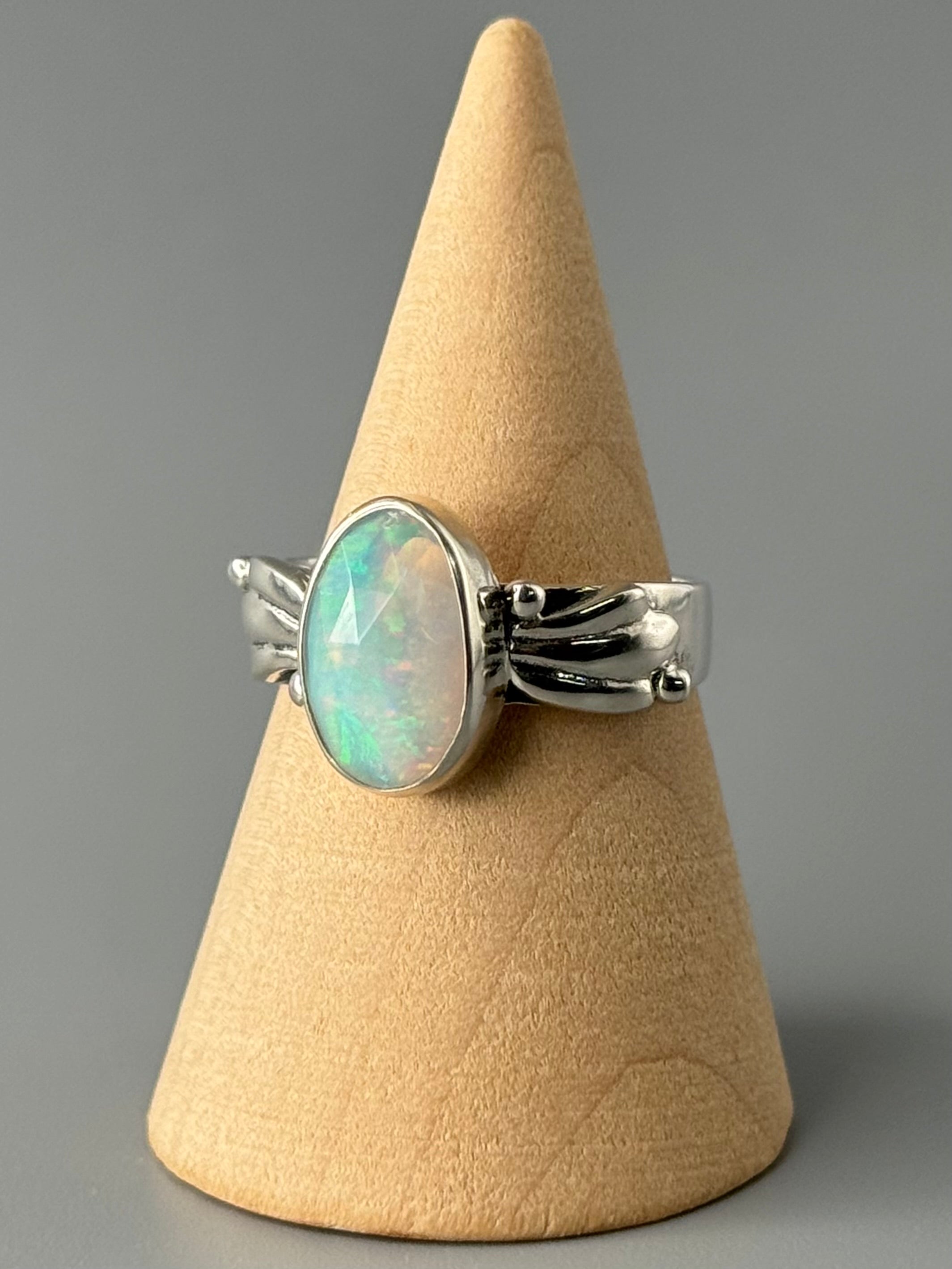 •FACETED ETHIOPIAN OPAL - ANTHER• decorative band silver ring (size 8.75)