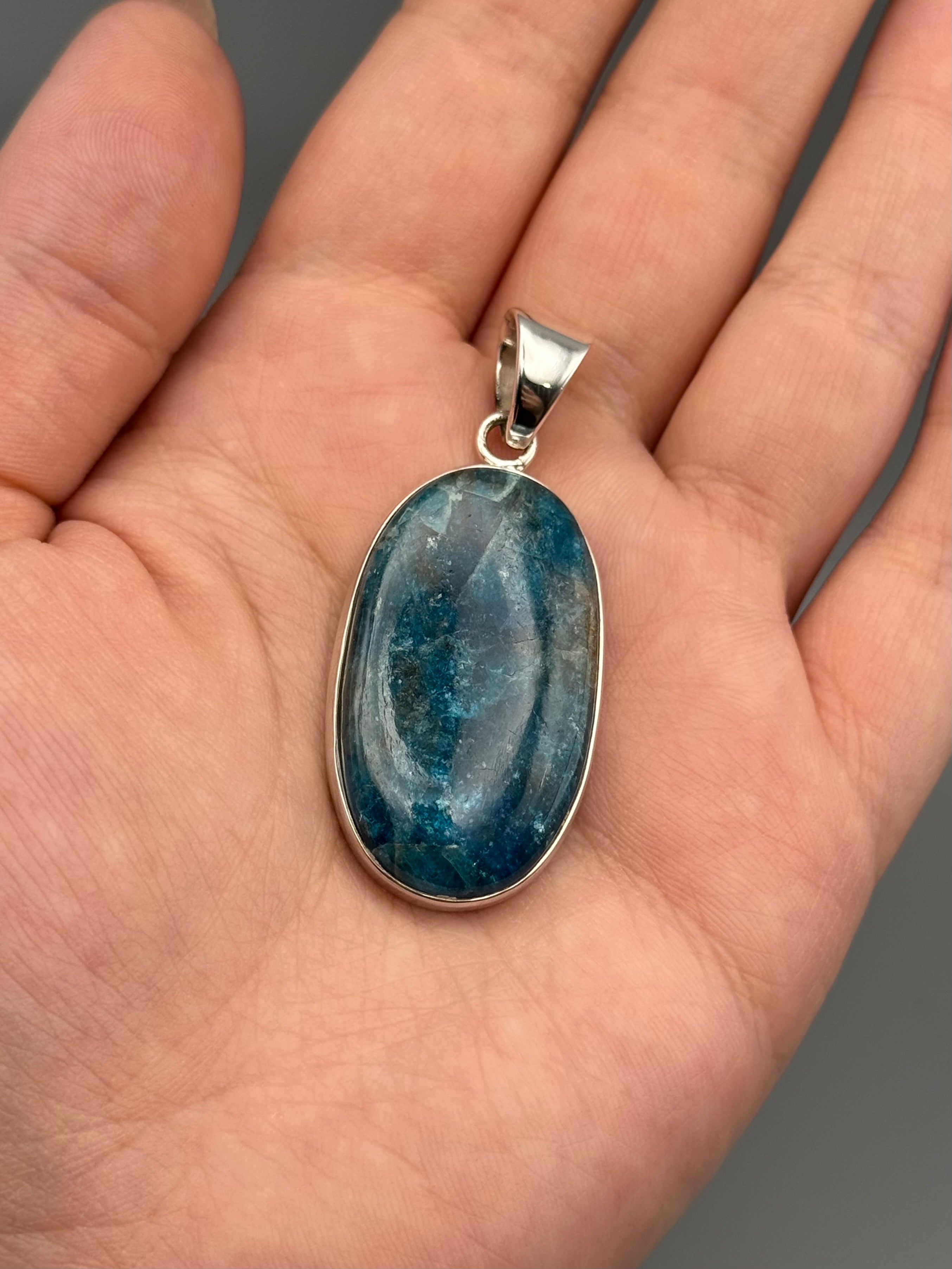 •BLUE APATITE - OVAL• sterling silver pendant