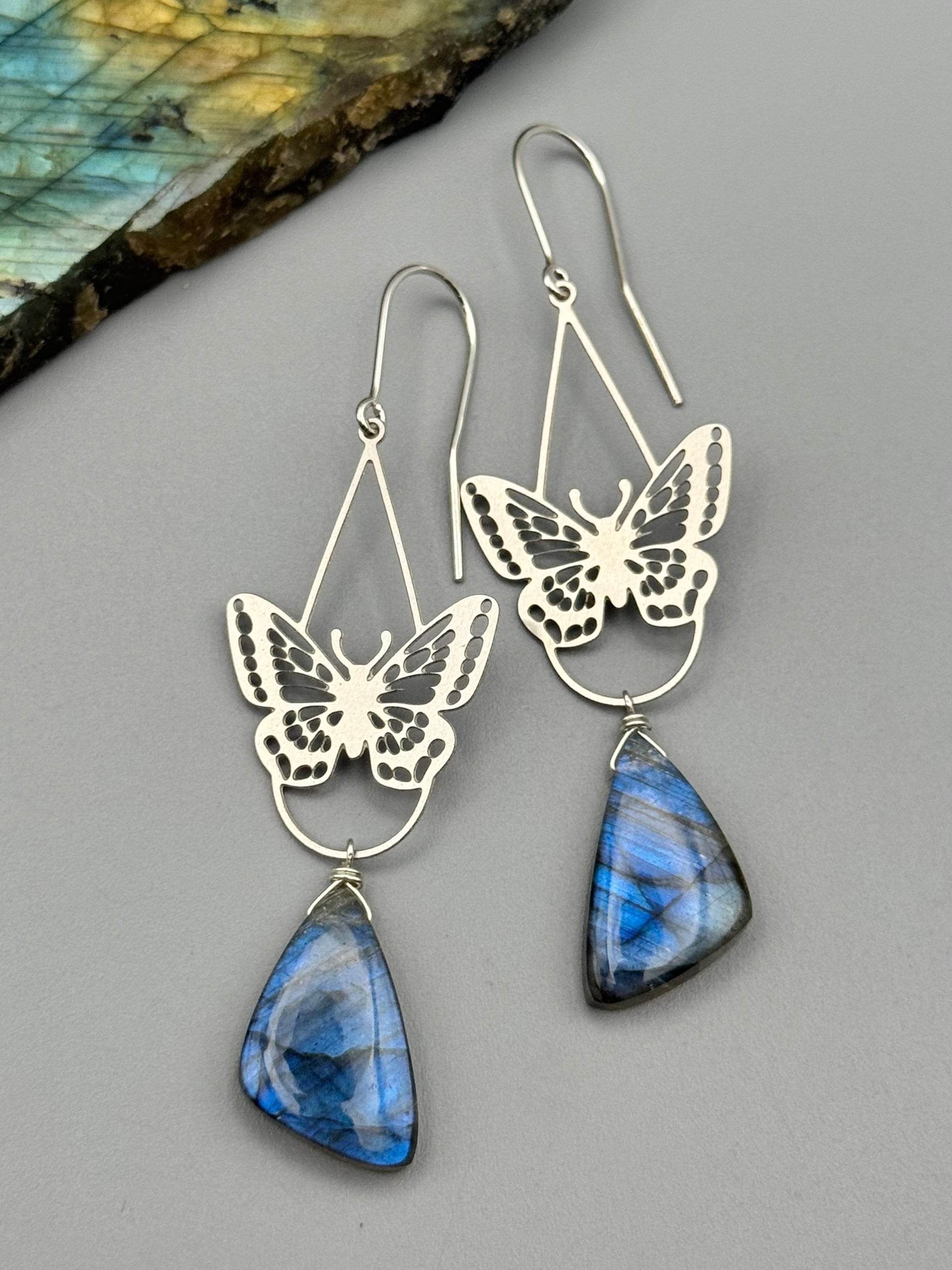 •MARIPOSA• labradorite wing + silver earrings