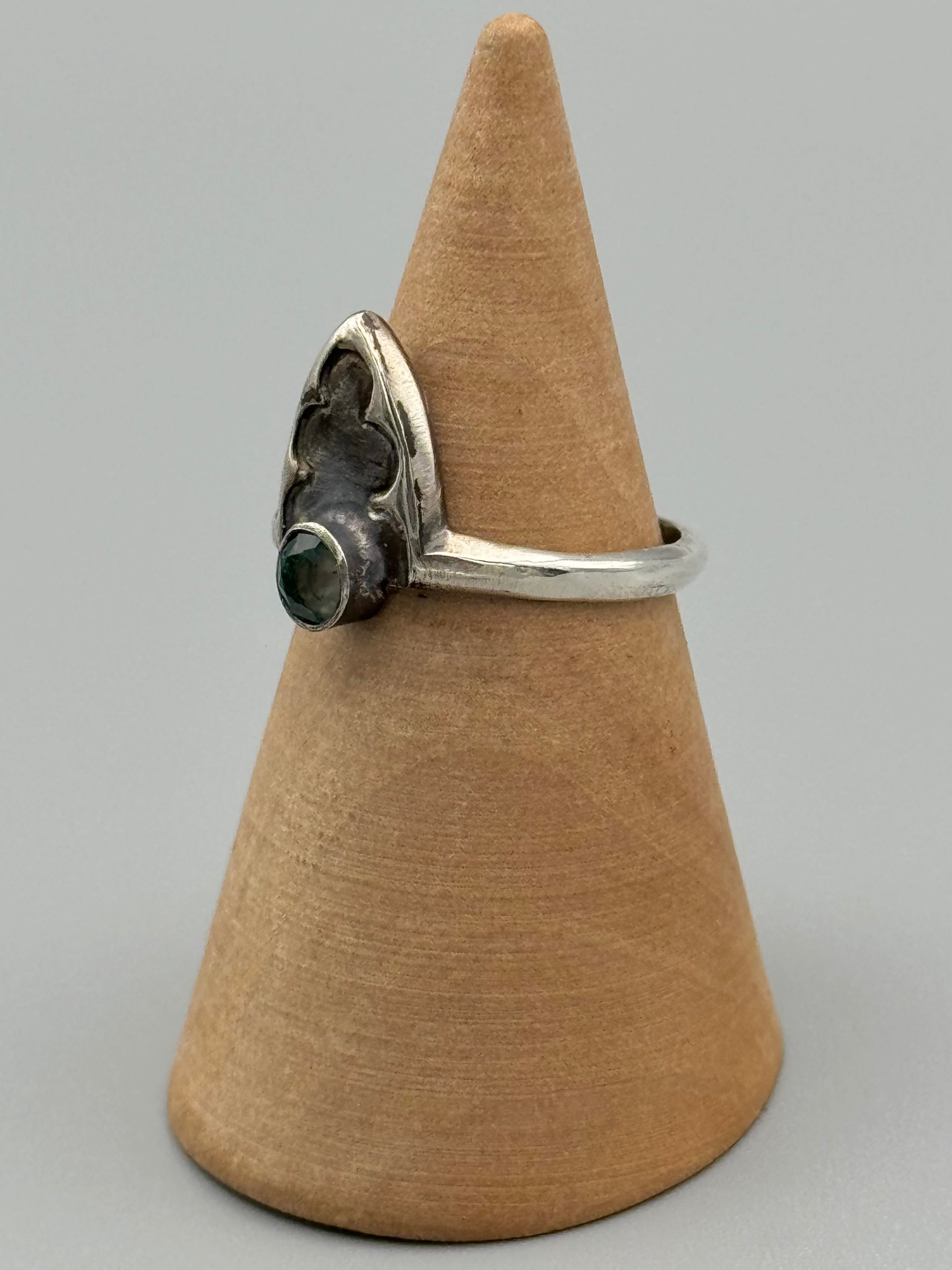 •LIL' GOTHIC ARCH• moss agate + silver ring (size 6.5)