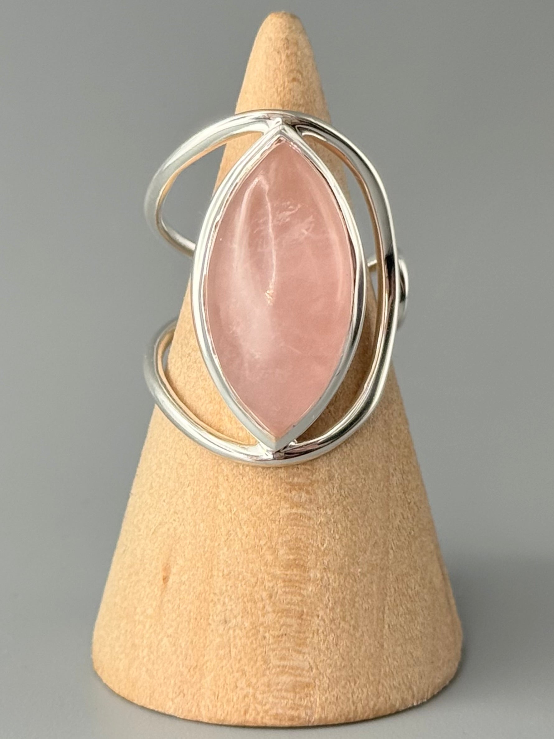 •ROSE QUARTZ - ROUNDABOUT• adjustable silver ring