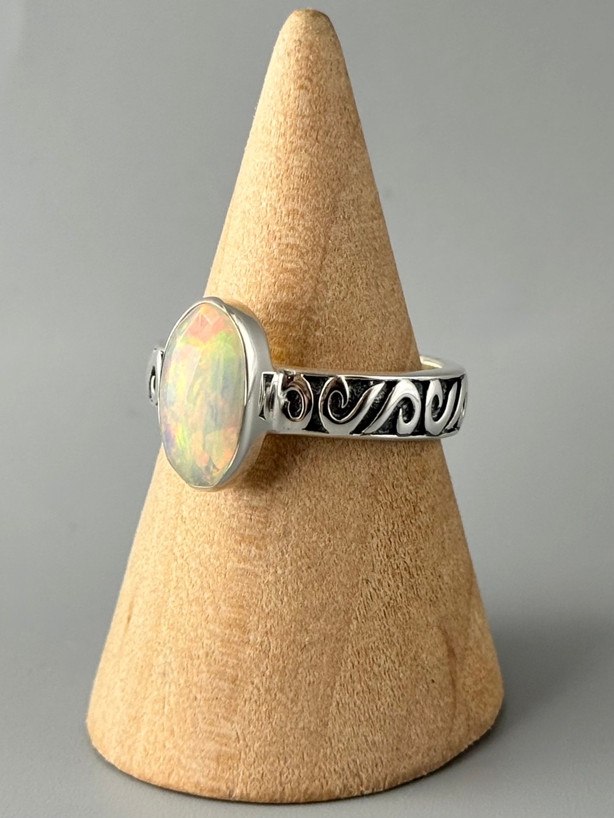 •ETHIOPIAN OPAL - SWIRL• sterling silver ring (size 9)