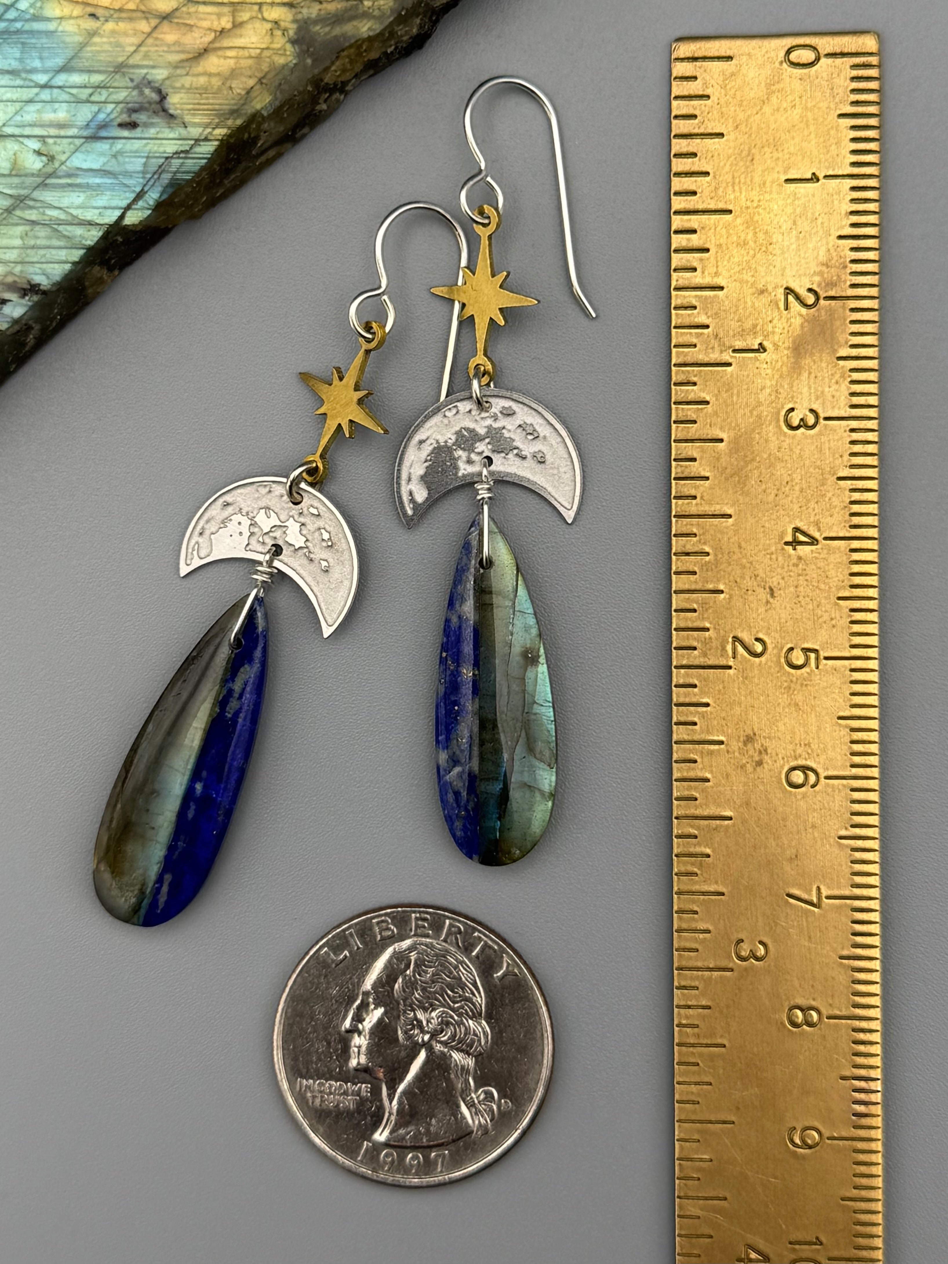 •WANDERING STAR• intarsia + mixed metal earrings