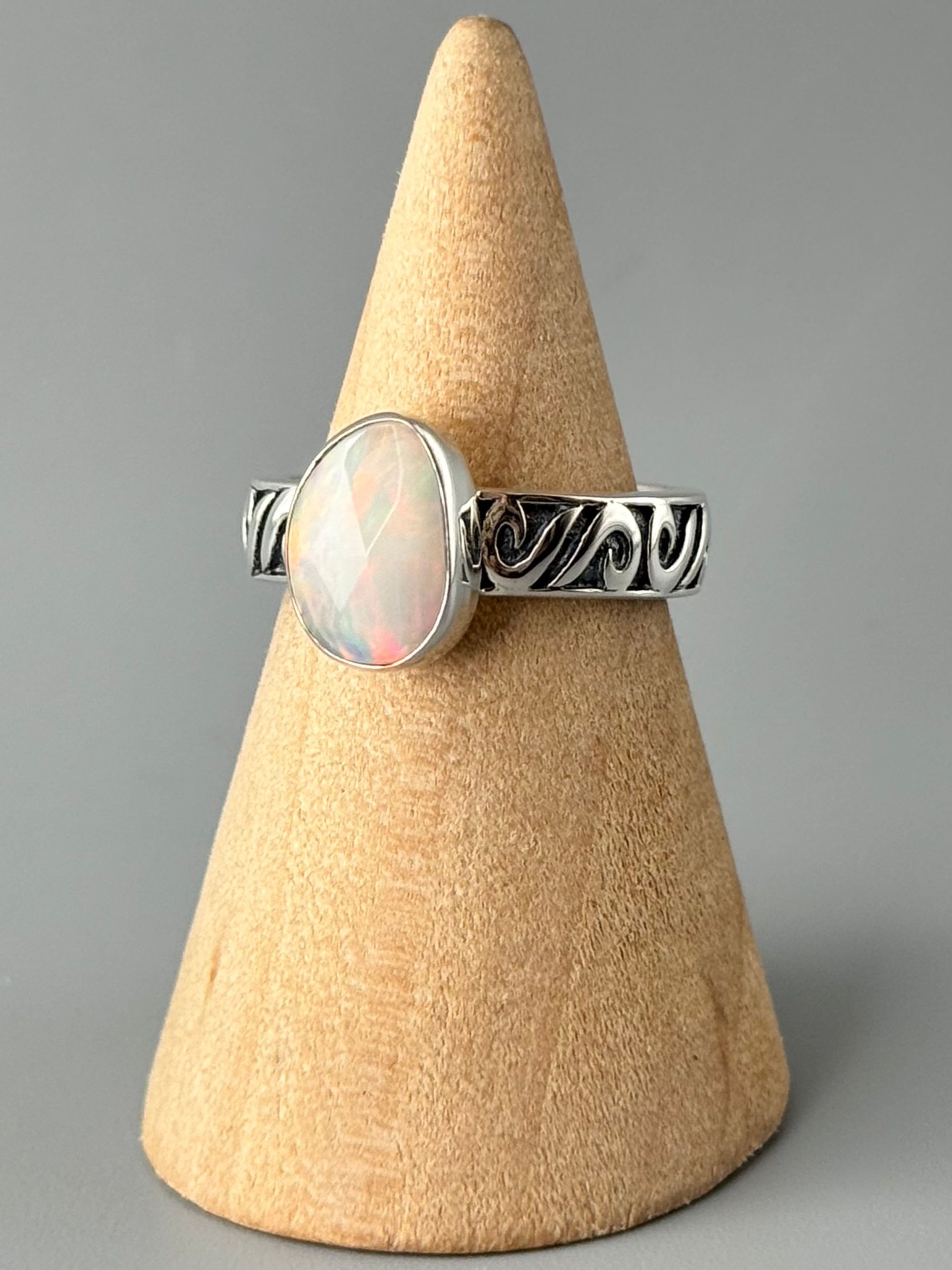 •ETHIOPIAN OPAL - SWIRL• sterling silver ring (size 7)