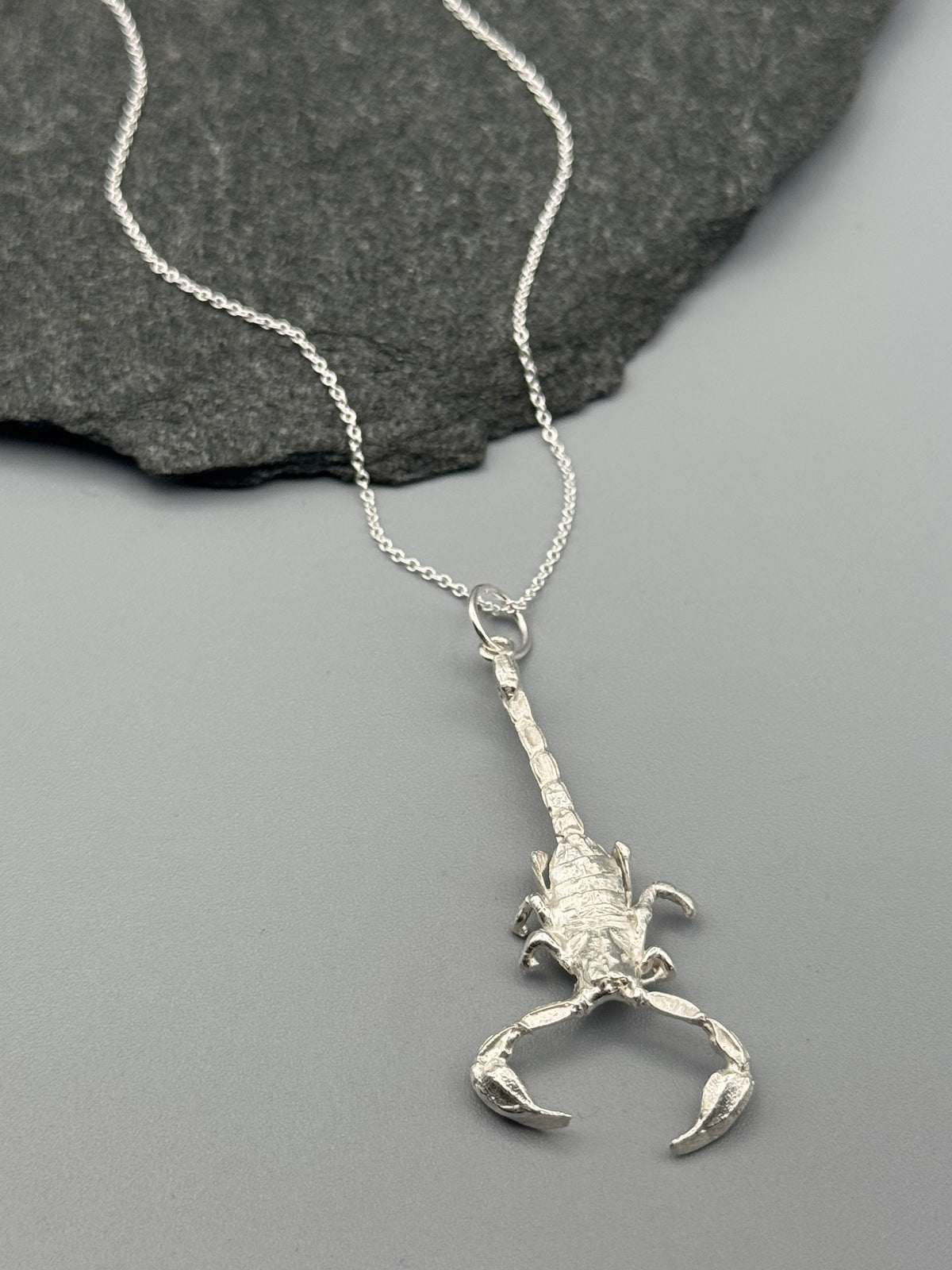 •SCORPION• silver cast necklace (18" long)