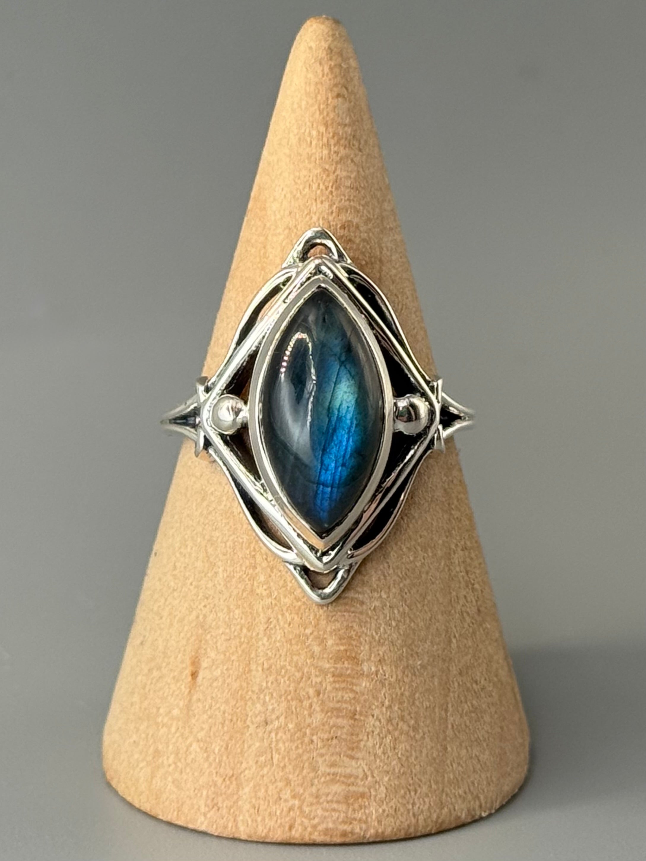 •LABRADORITE - LOTHLÓRIEN• sterling silver ring (various sizes)