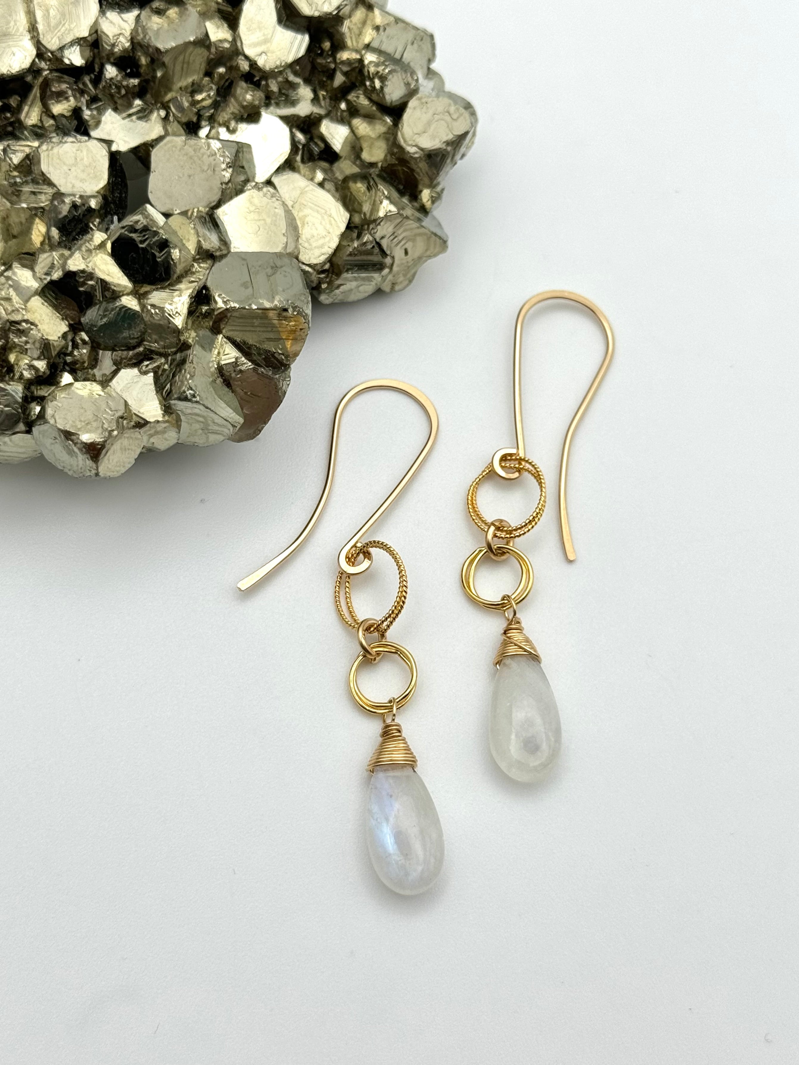 •LINKED DROP• rainbow moonstone + gold dangle earrings