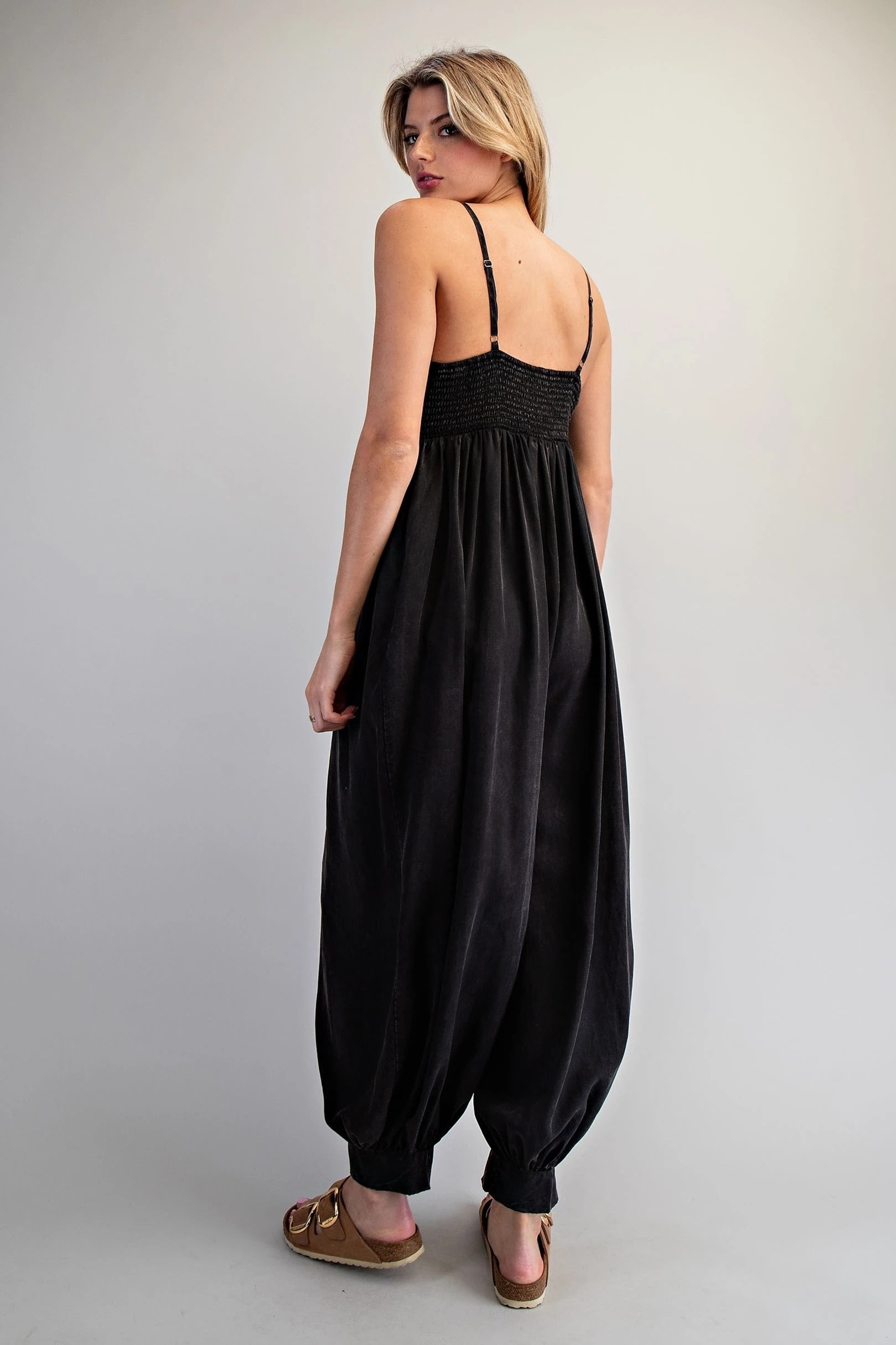 •PEYTON• relaxed fit V-neck jumpsuit
