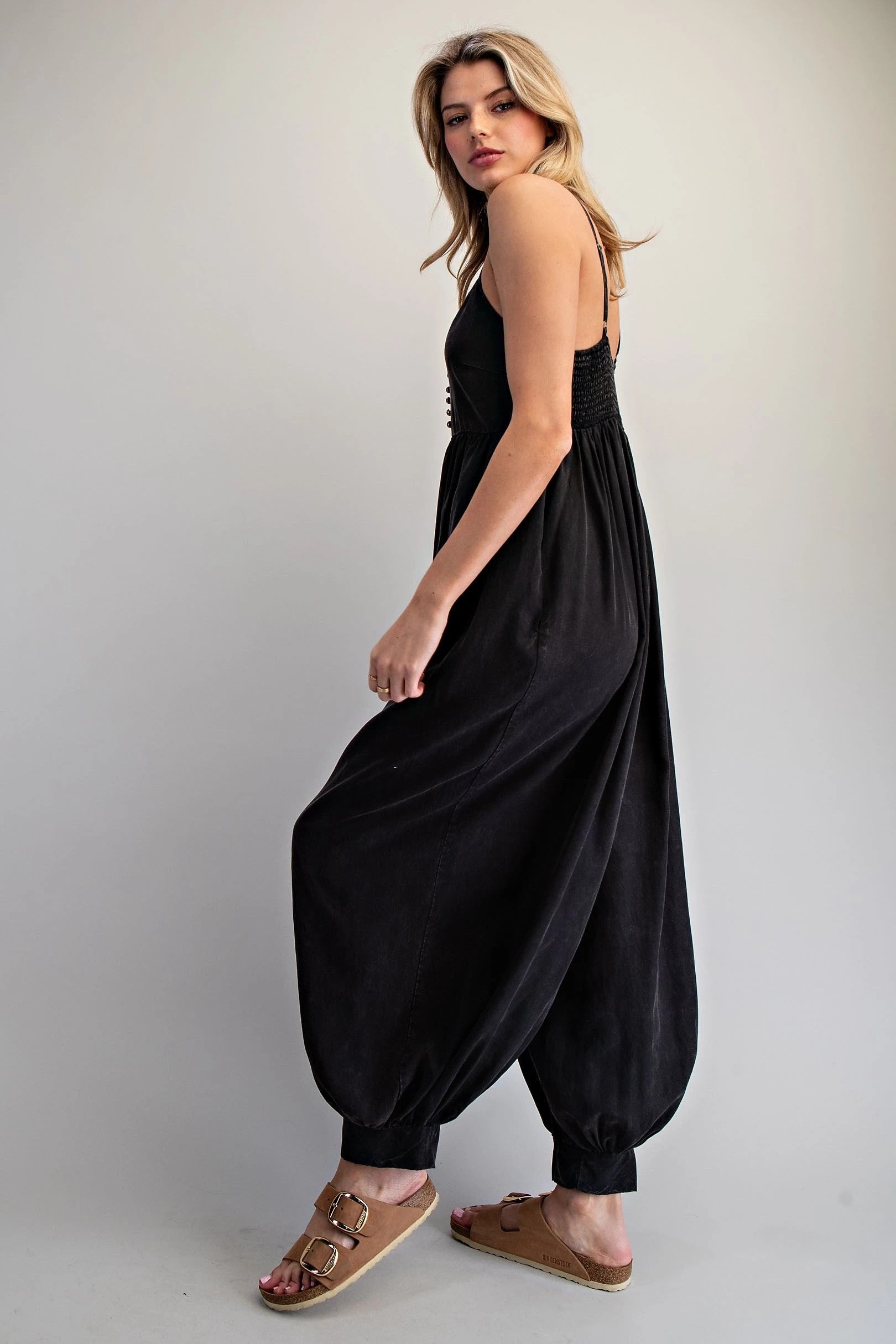 •PEYTON• relaxed fit V-neck jumpsuit
