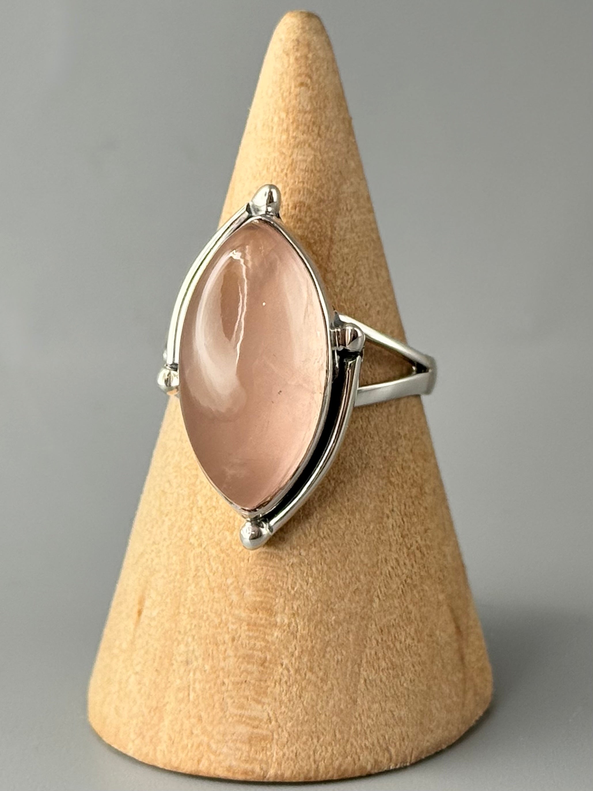 •ROSE QUARTZ - BARBELLS• sterling silver ring (various sizes)