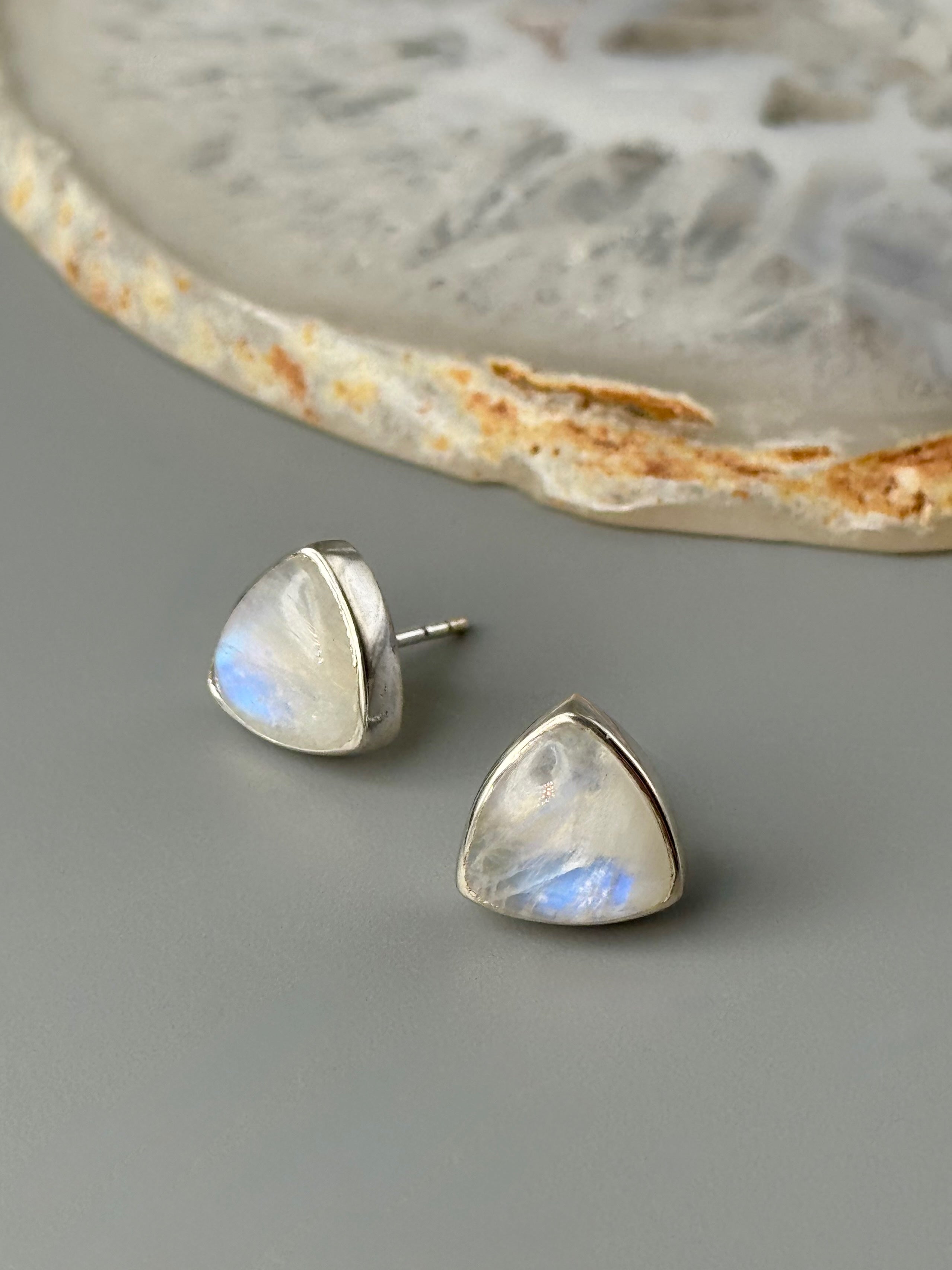 •RAINBOW MOONSTONE - ROUNDED TRIANGLE• silver bezel set stud earrings