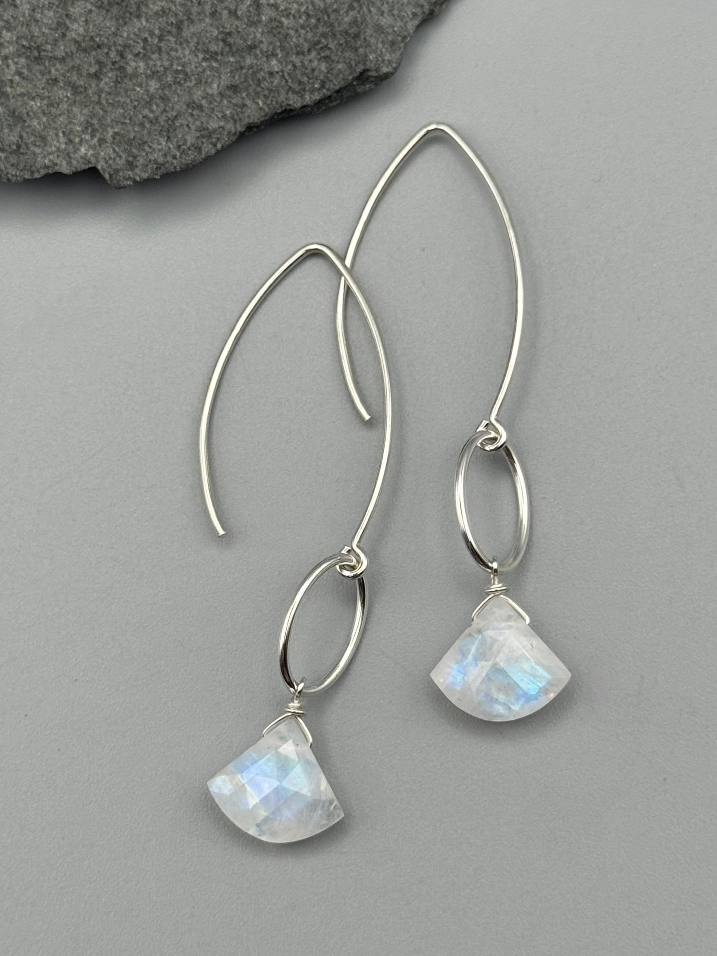 •IO• rainbow moonstone fan + silver earrings