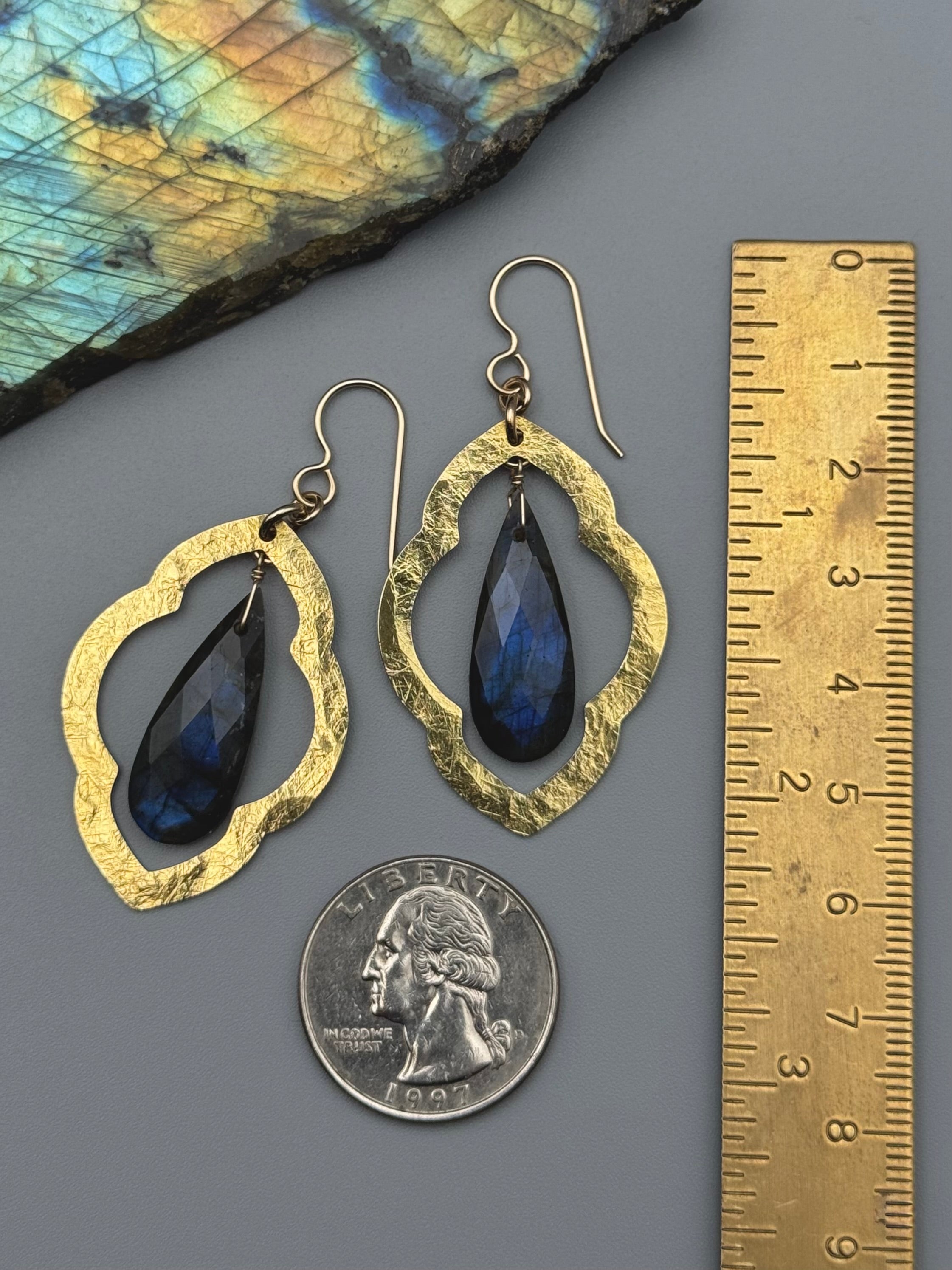 •ARABESQUE• labradorite + gold earrings