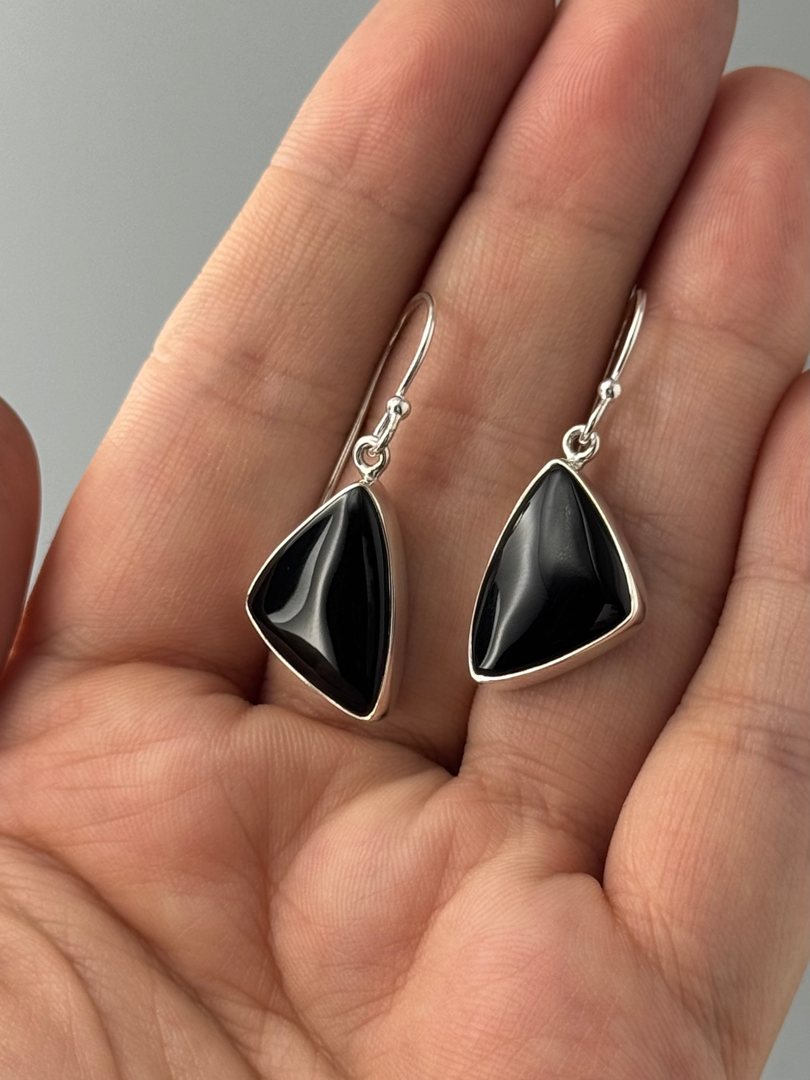•BLACK ONYX - SOFT TRIANGLE• silver dangle earrings