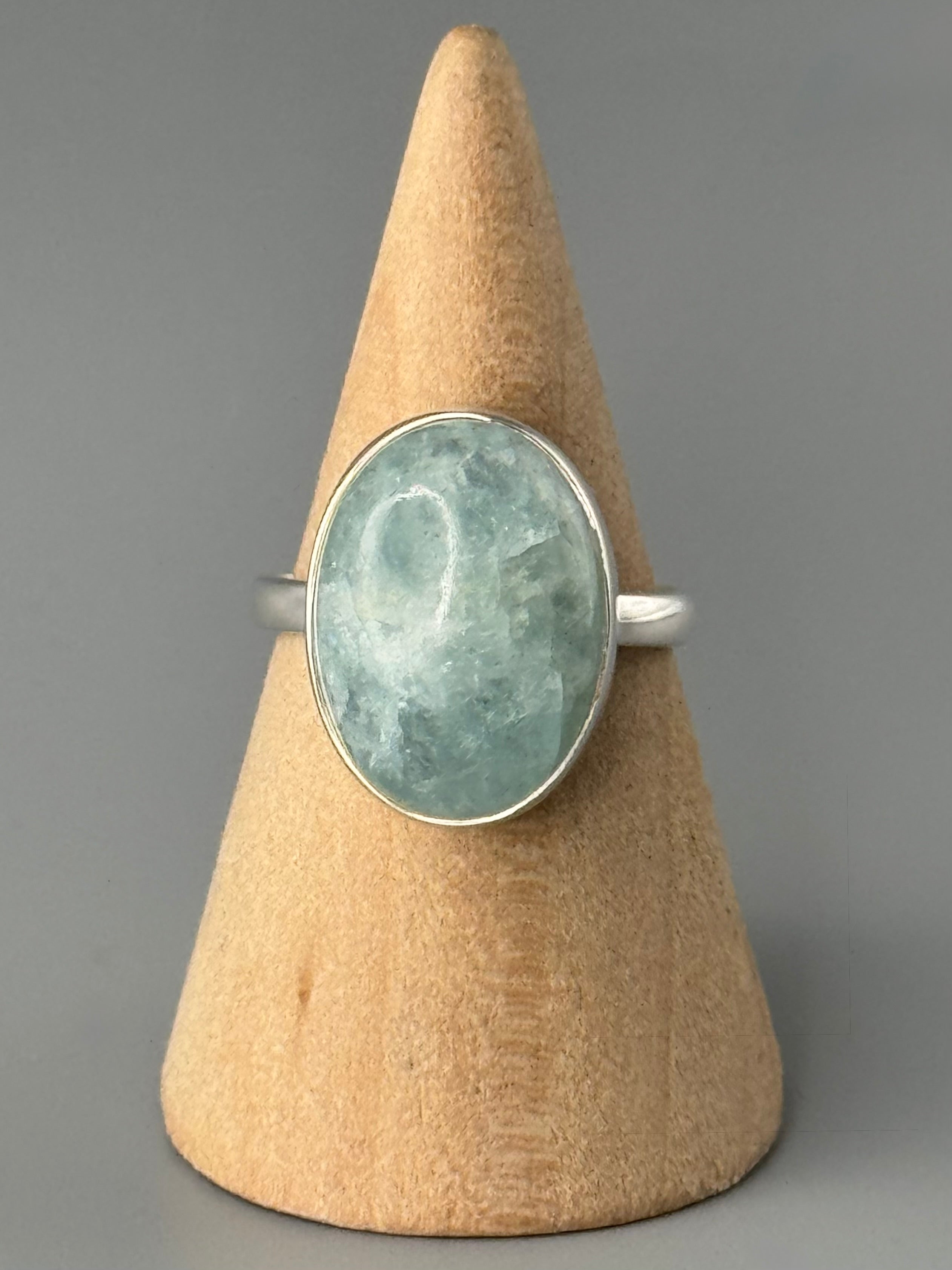•AQUAMARINE - OVAL• sterling silver ring (size 8.75)