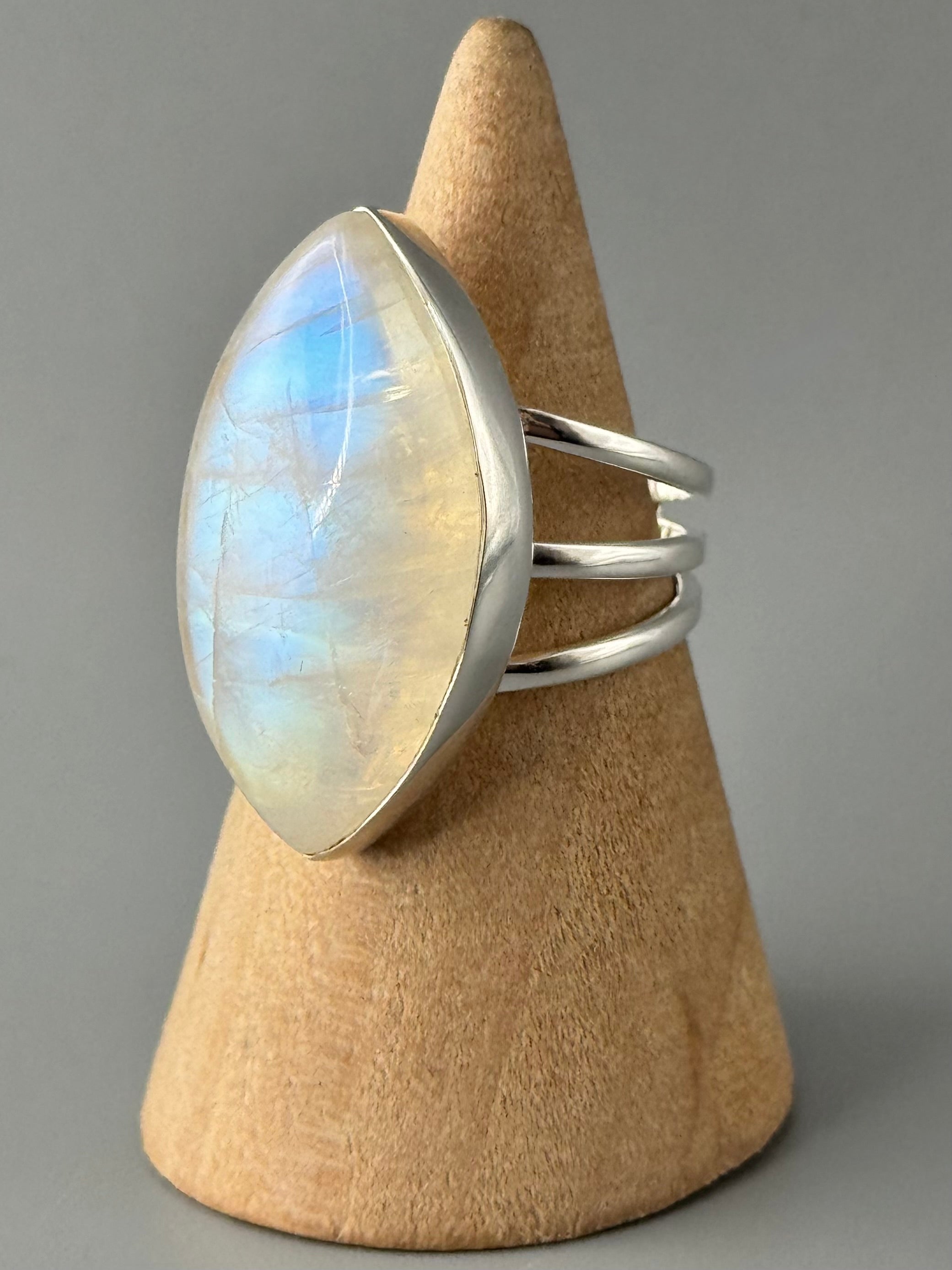 •RAINBOW MOONSTONE - MARQUISE• split band silver ring (various sizes)