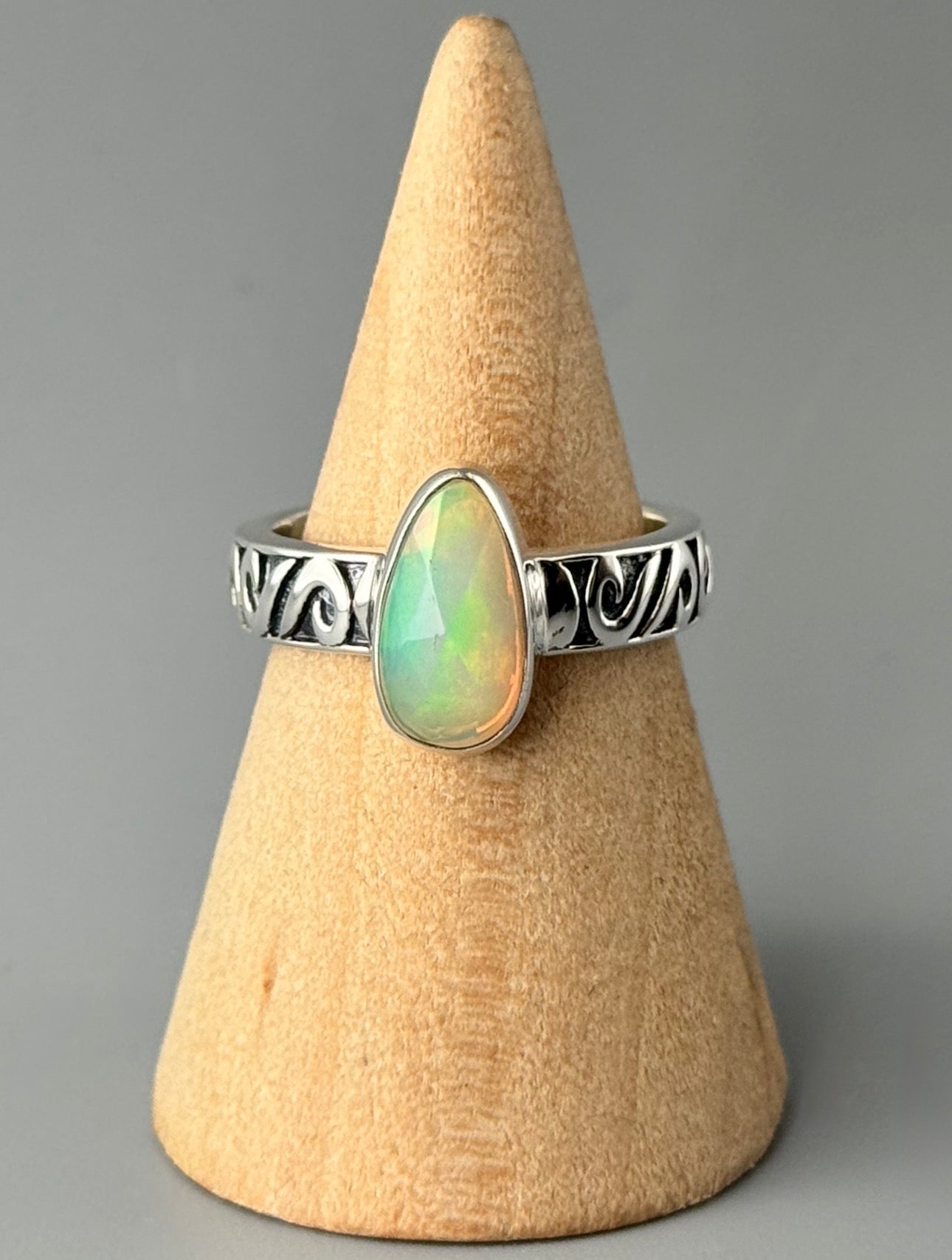 •ETHIOPIAN OPAL - SWIRL• sterling silver ring (size 8)