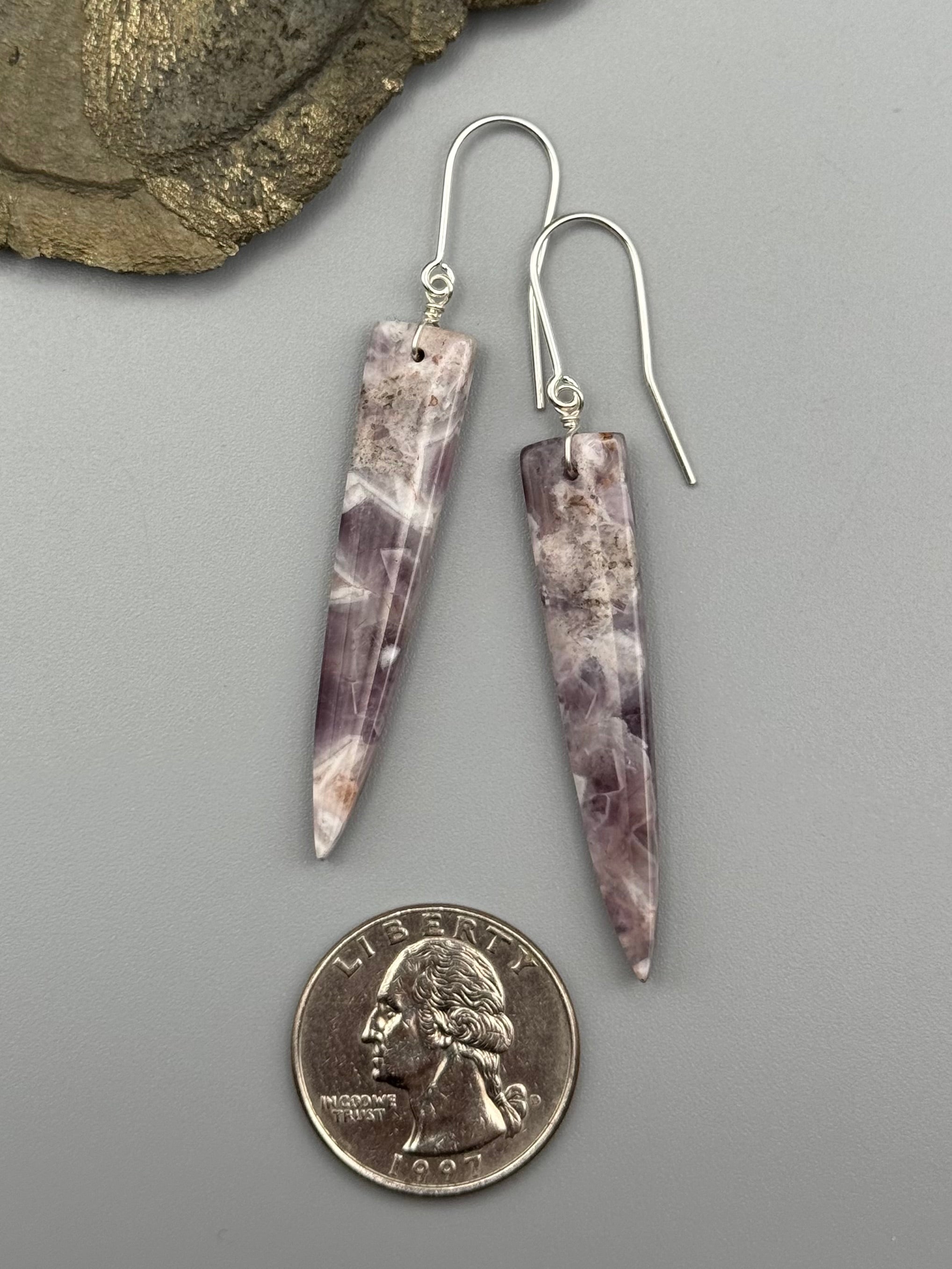 •STRAY• chevron amethyst fang + silver earrings