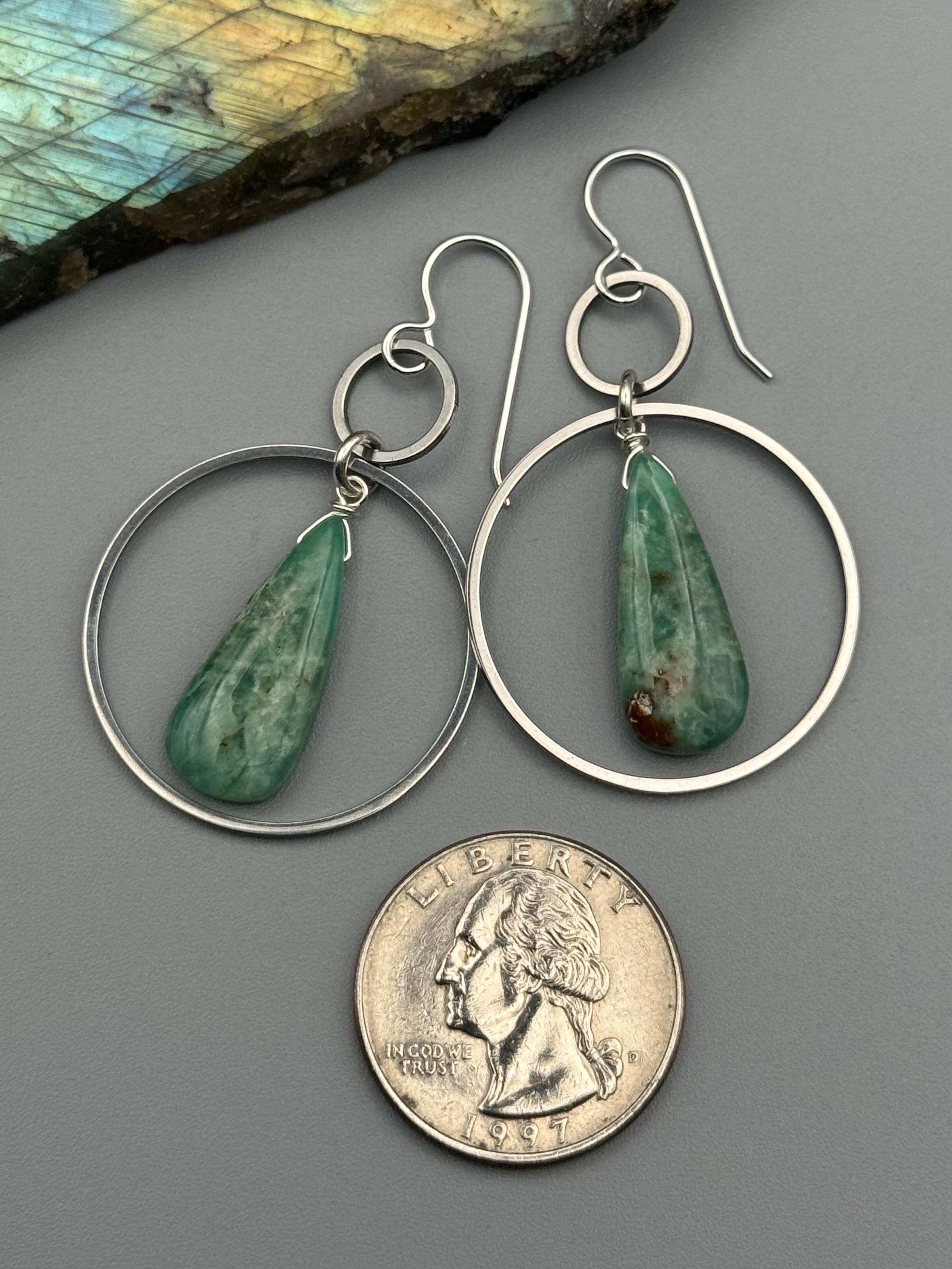 •EQUA-LUNA• chrysoprase tear + silver earrings