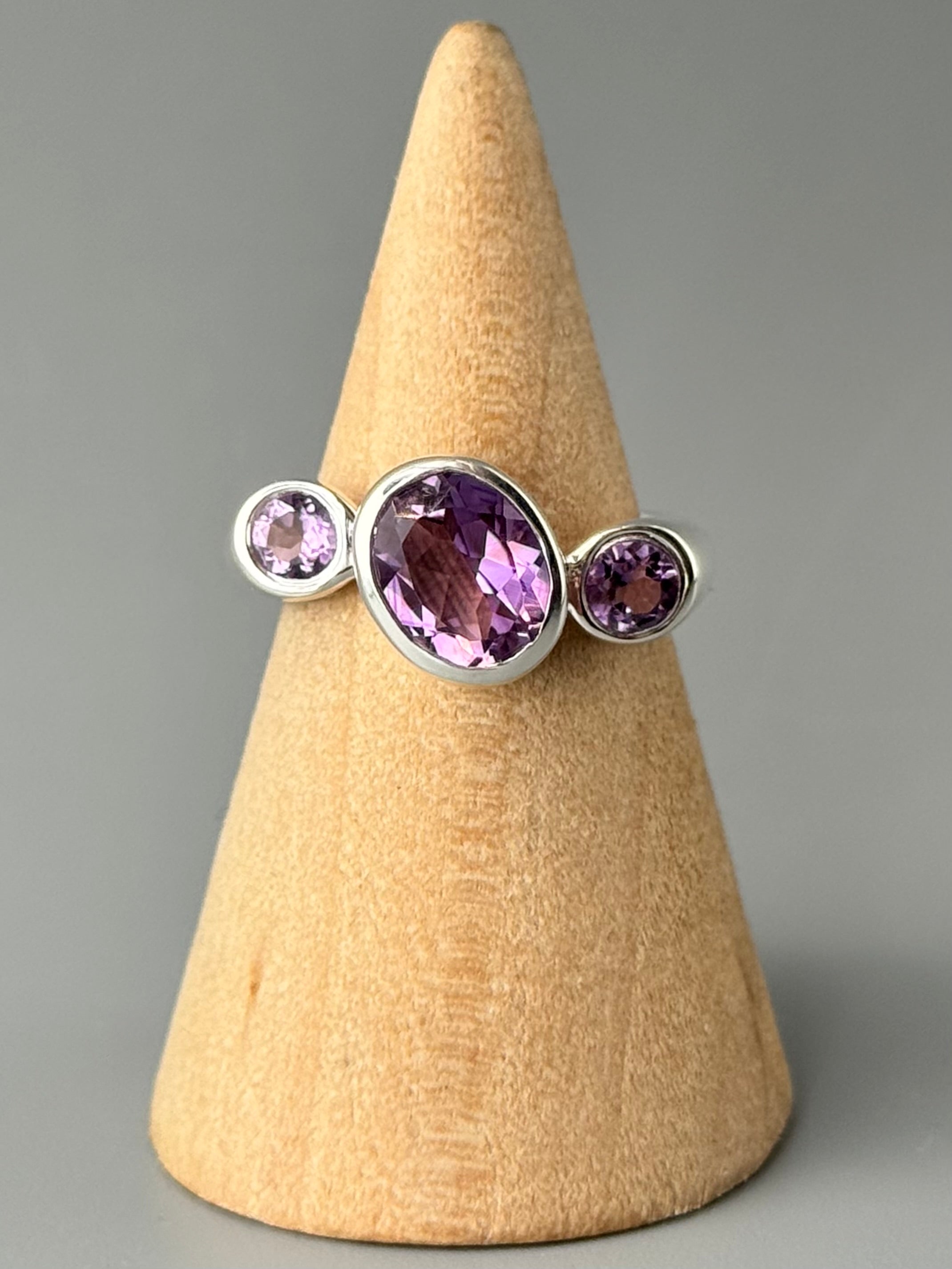 •AMETHYST - ITALIC• sterling silver ring (various sizes)
