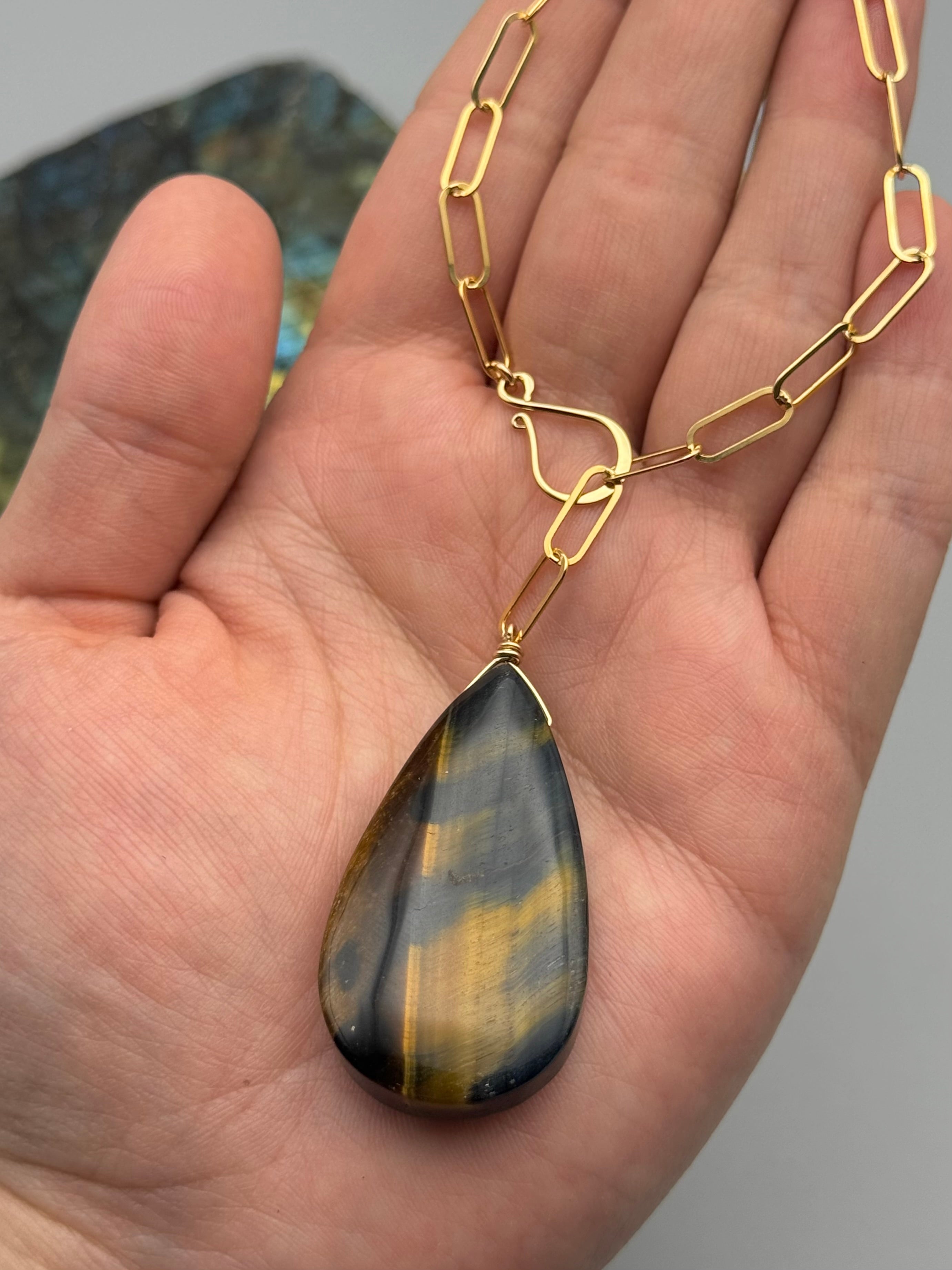 •LINKED• hawk eye + gold necklace (ADJ to 19")