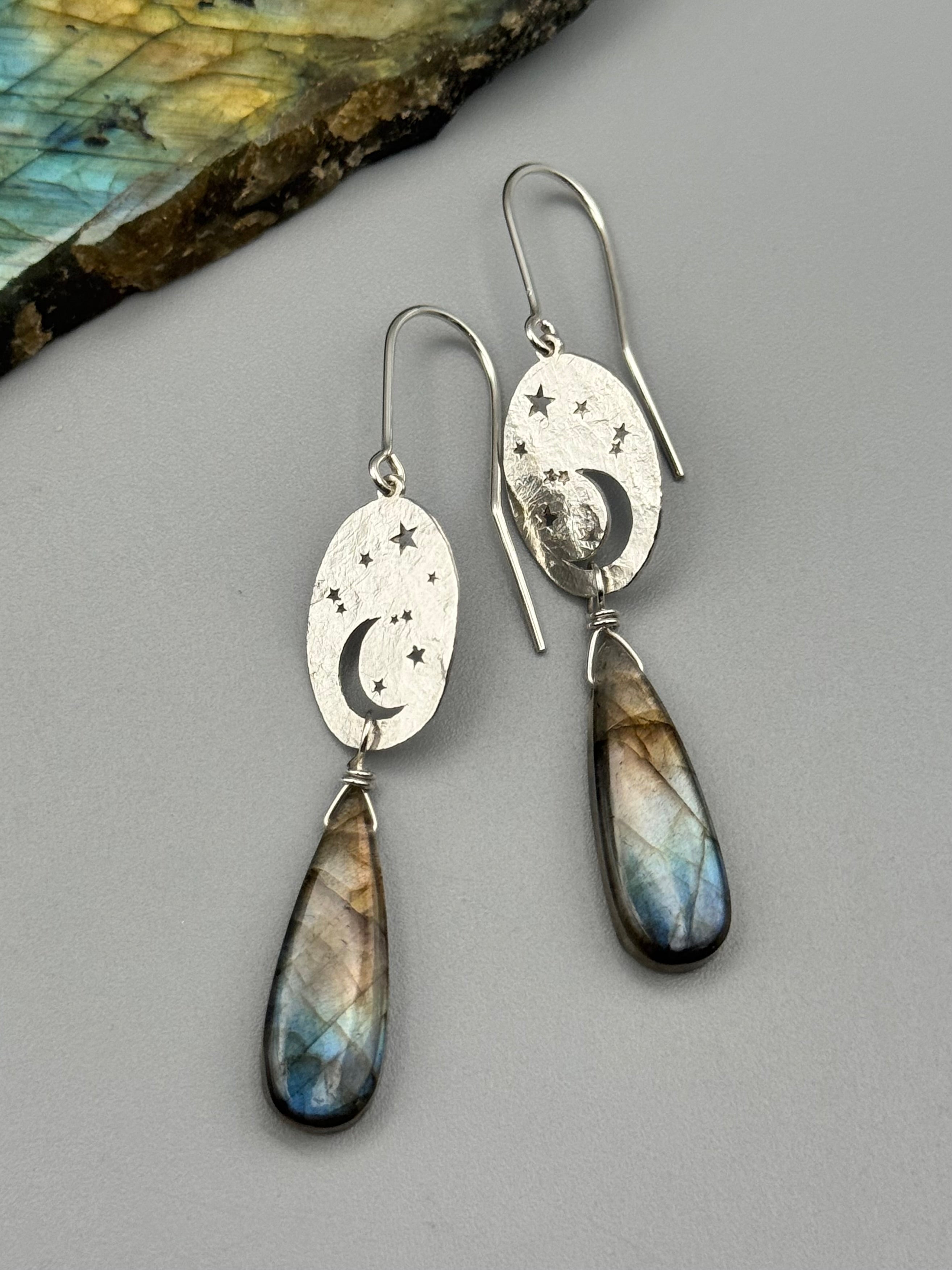 •CELESTINE• labradorite tear + silver earrings