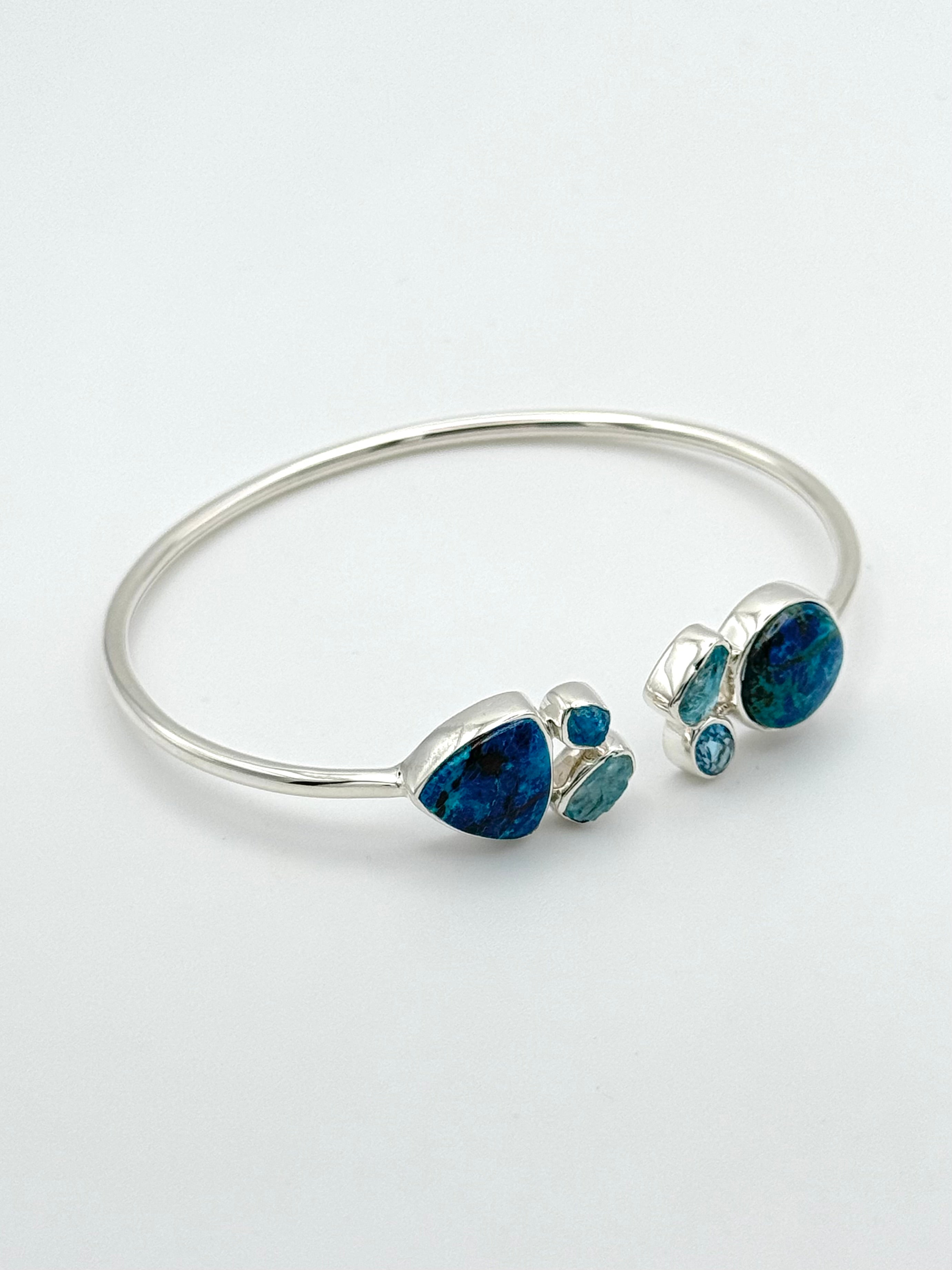 •ROUNDED TRIANGLE + CIRCLE CLUSTER• shattuckite + apatite + blue topaz + silver twist-on cuff bracelet