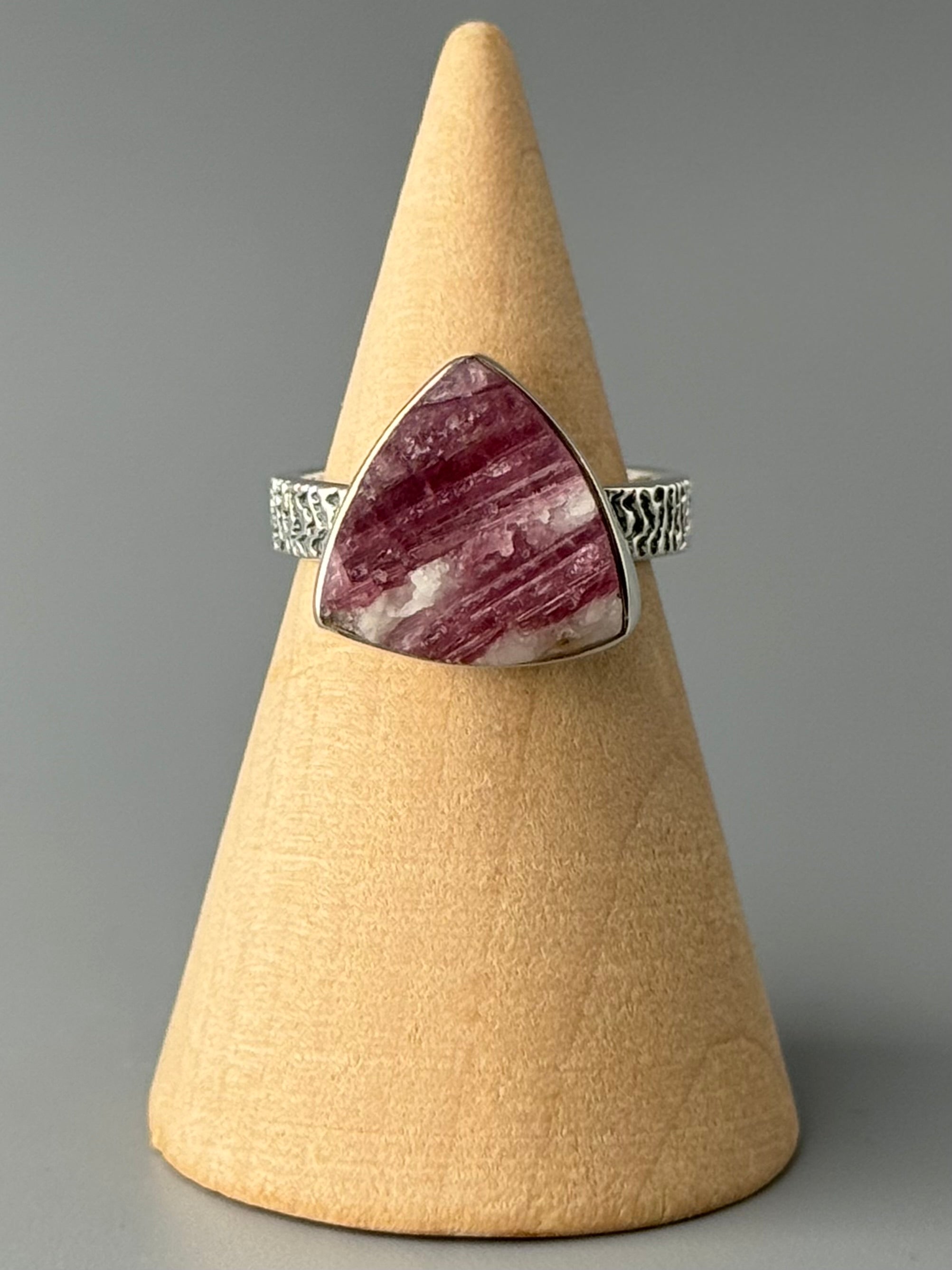 •PINK TOURMALINE - TRIANGLE• textured band silver ring (size 6)