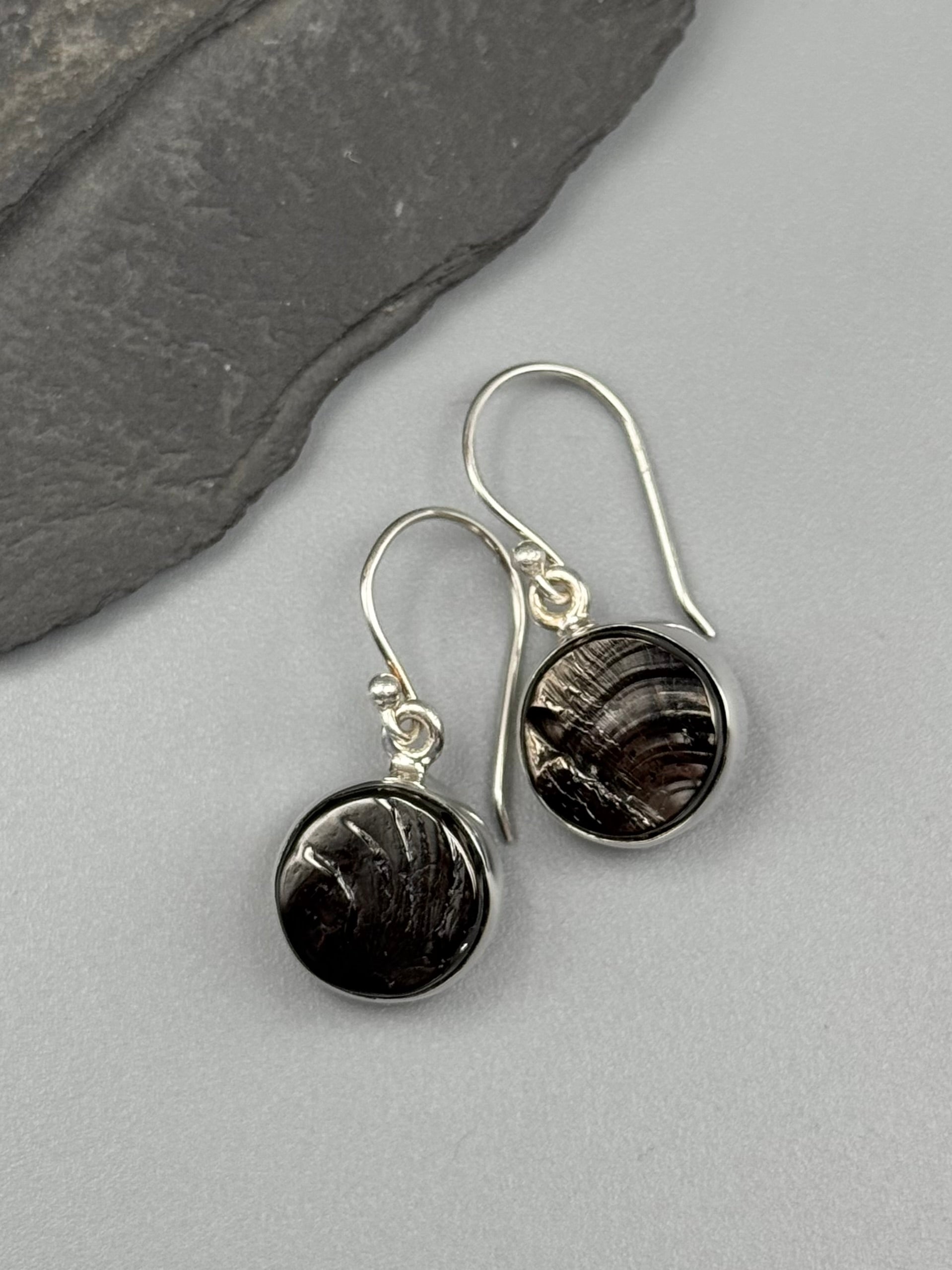•SIMPLE CIRCLE• shungite + silver dangle earrings