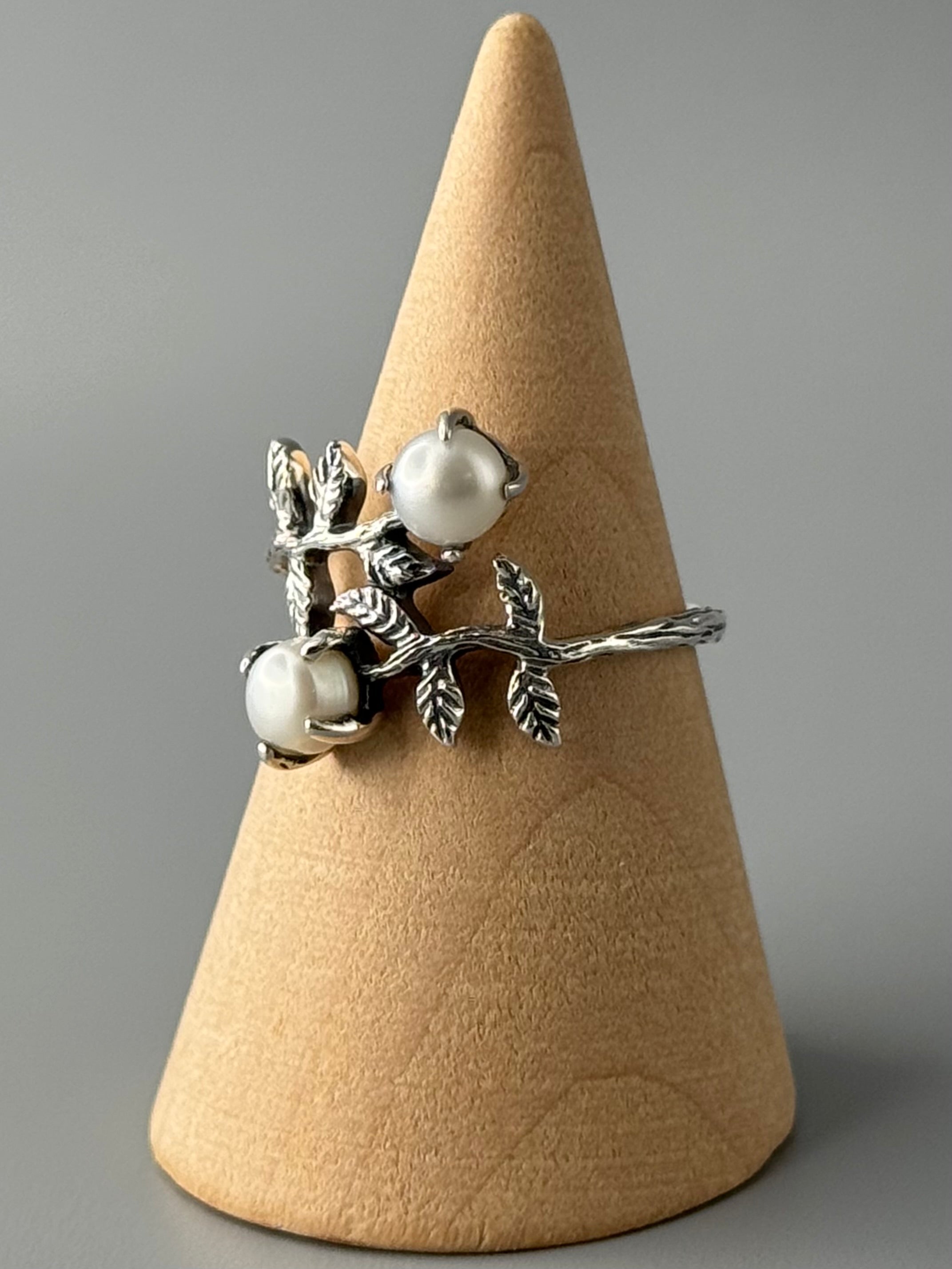 •SOUTH SEA PEARL - LIANA• prong set silver ring (various sizes)