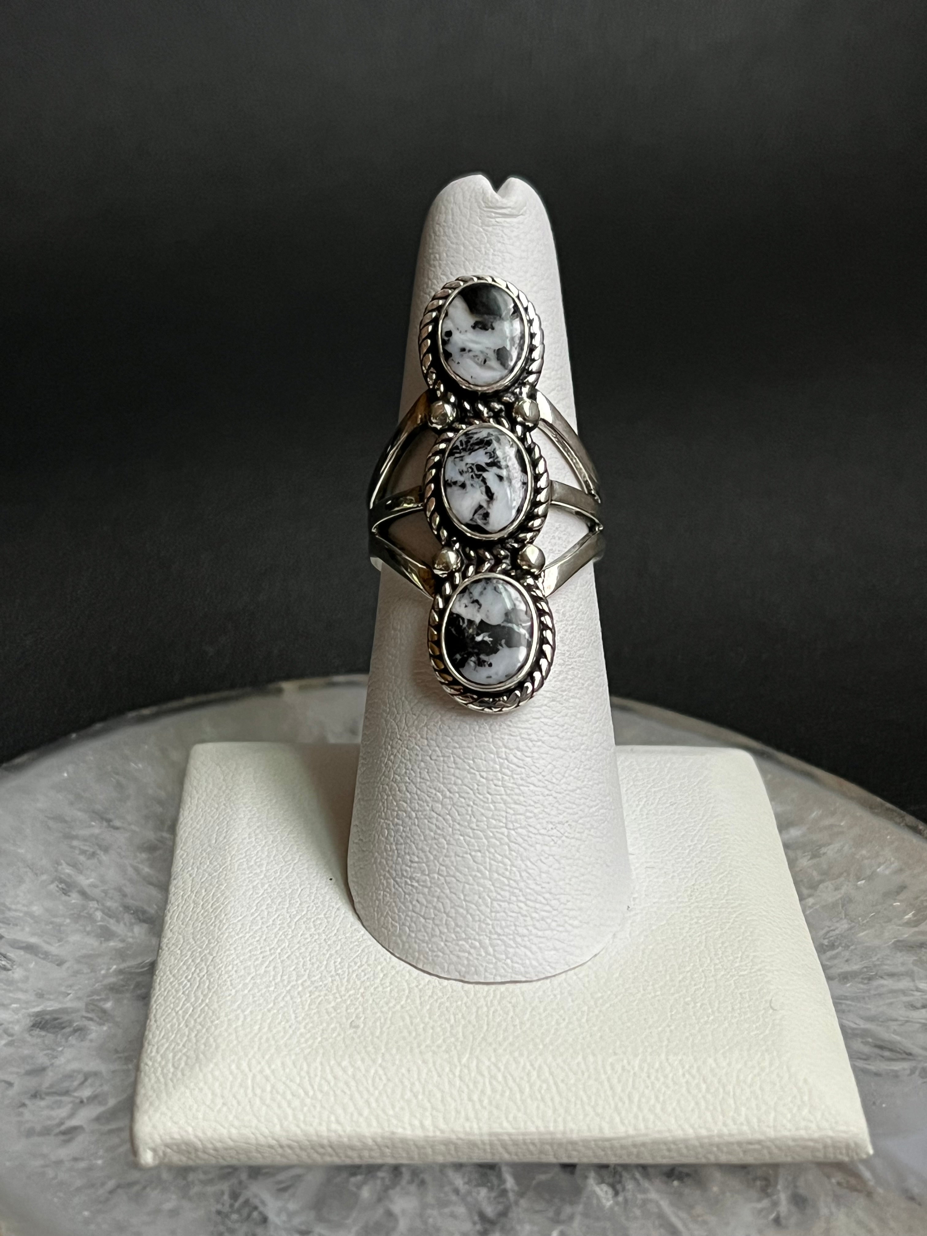 •WHITE BUFFALO TURQUOISE• Navajo silver triple stone ring - size 6.75