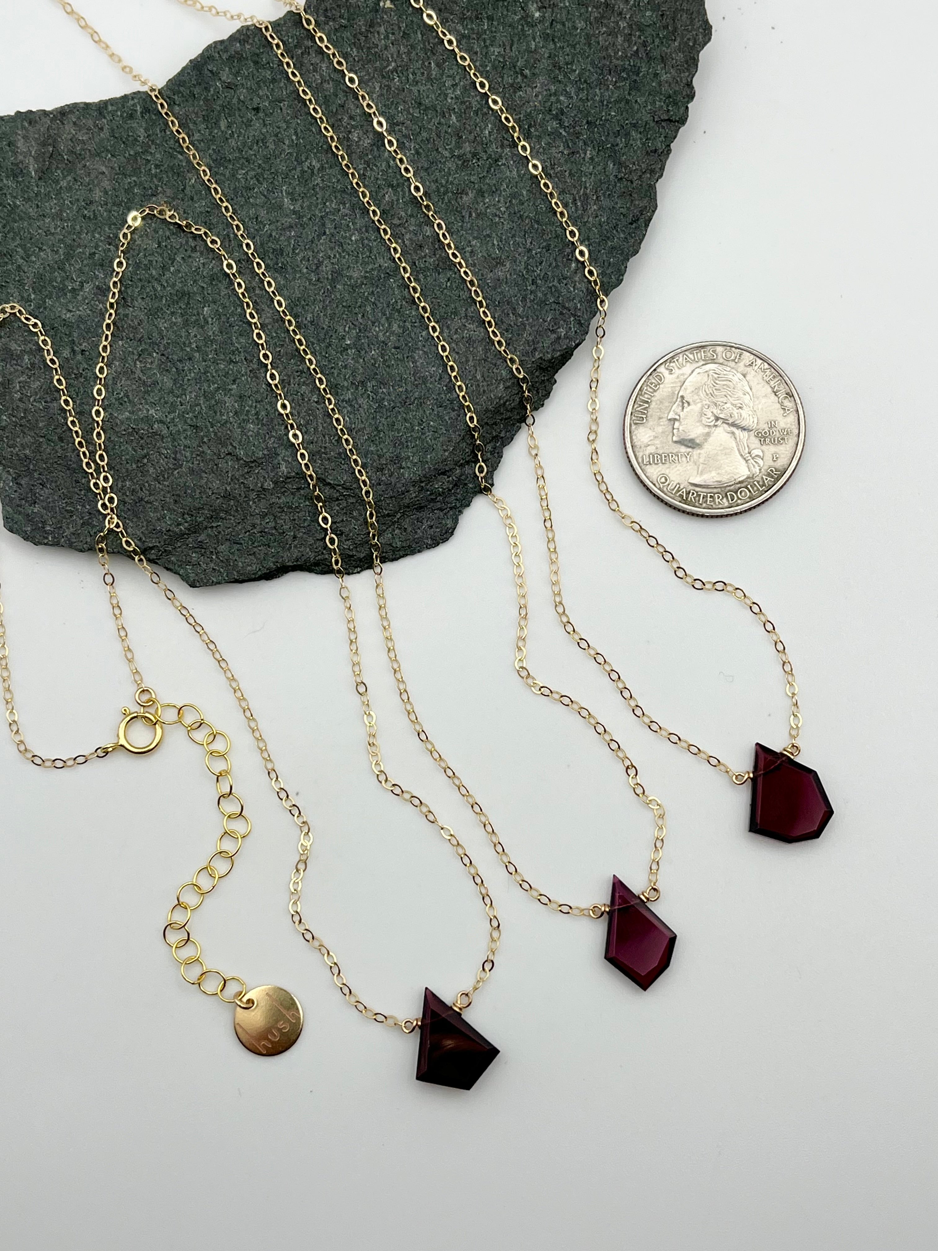 •STRAY• flat faceted garnet geo + gold necklace