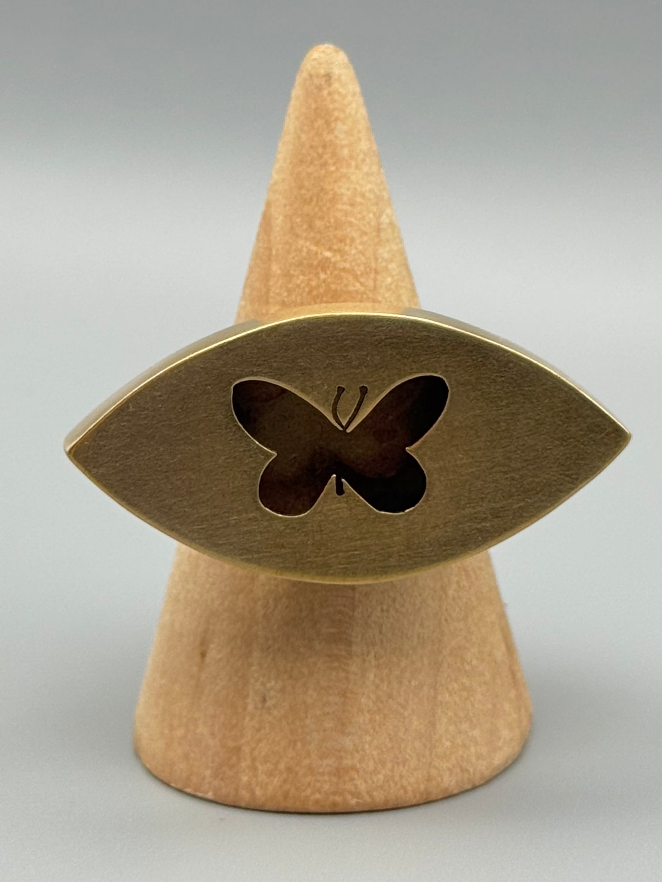 •MARIPOSA - LARGE MARQUISE• mixed metal butterfly shadowbox ring (size 7.25)