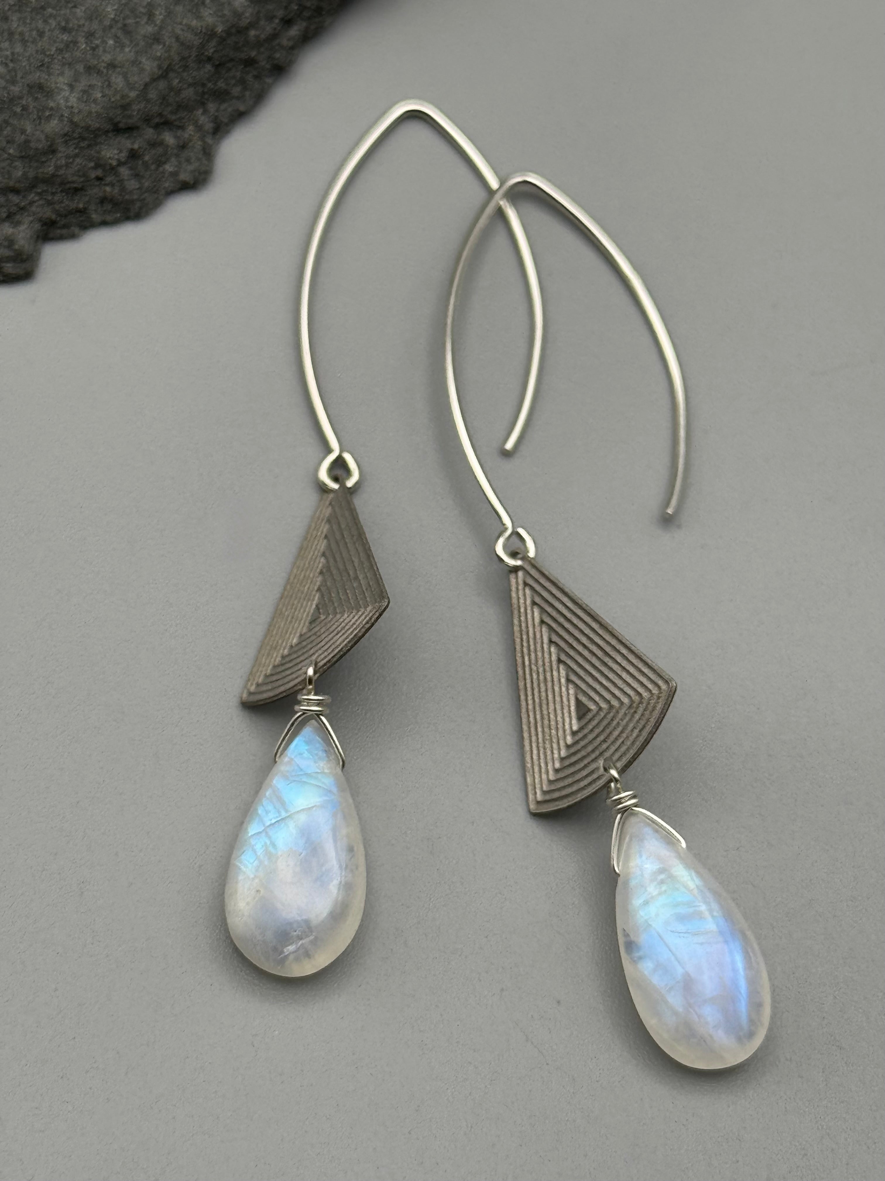 •UP & UP• rainbow moonstone + silver earrings