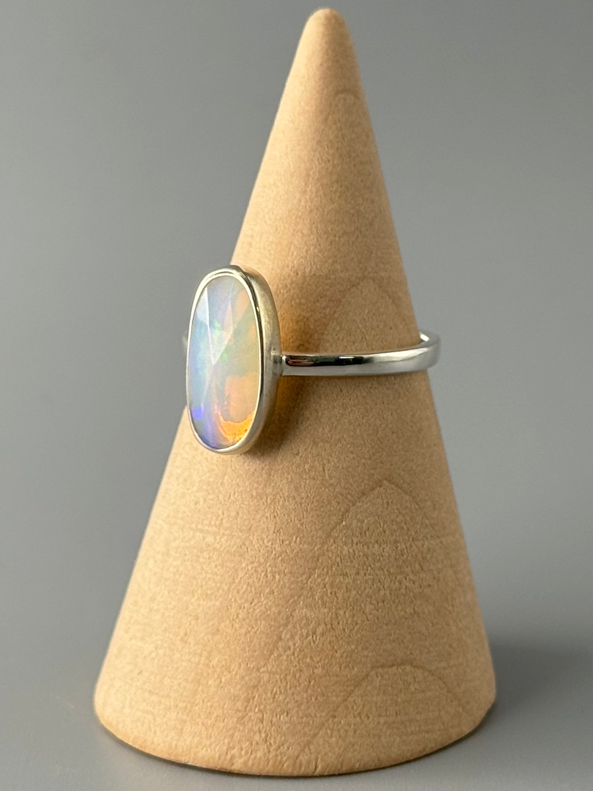 •FACETED ETHIOPIAN OPAL - STACKABLE OVAL• silver ring (size 6)