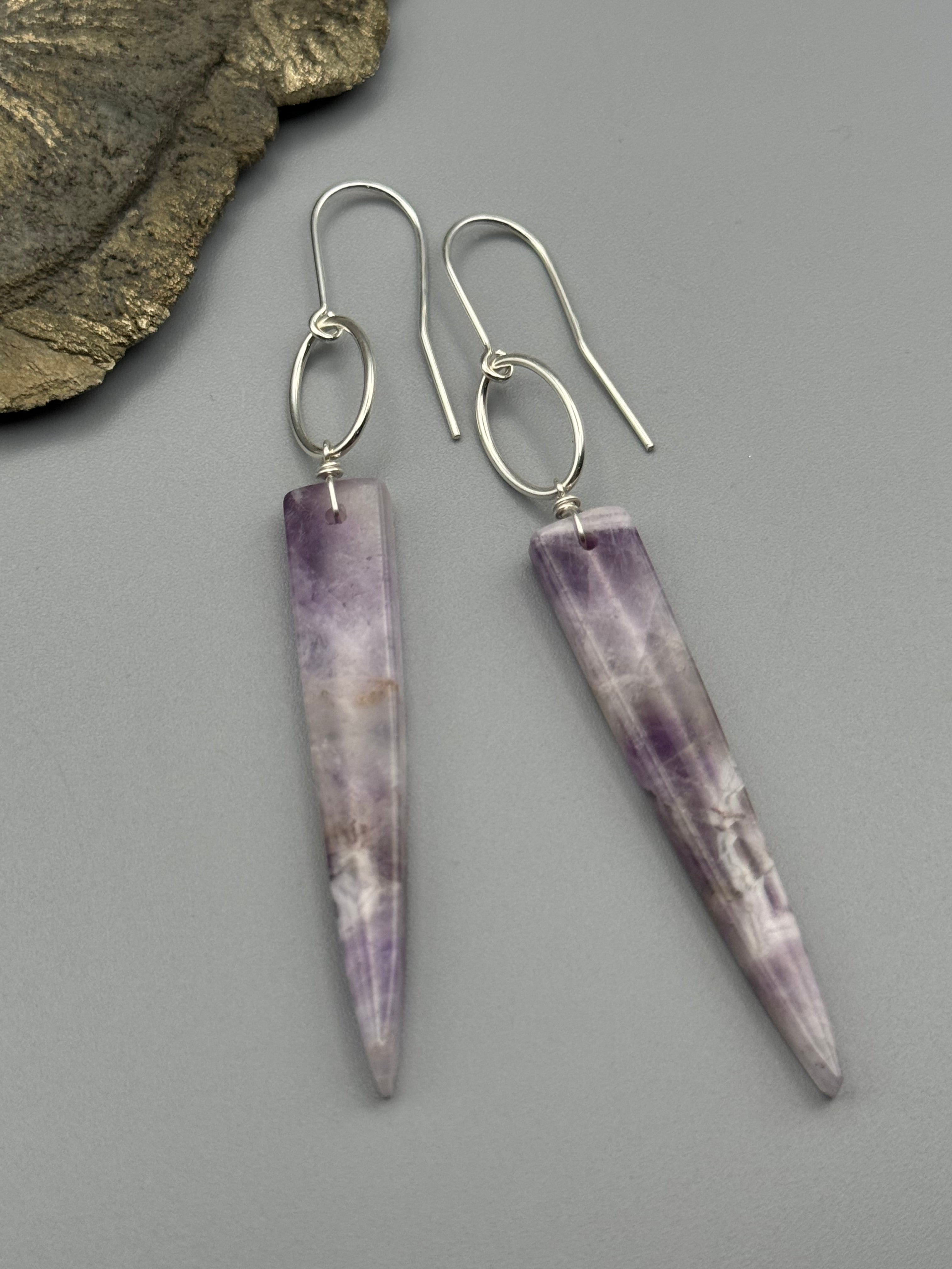 •IO• chevron amethyst fang + silver earrings