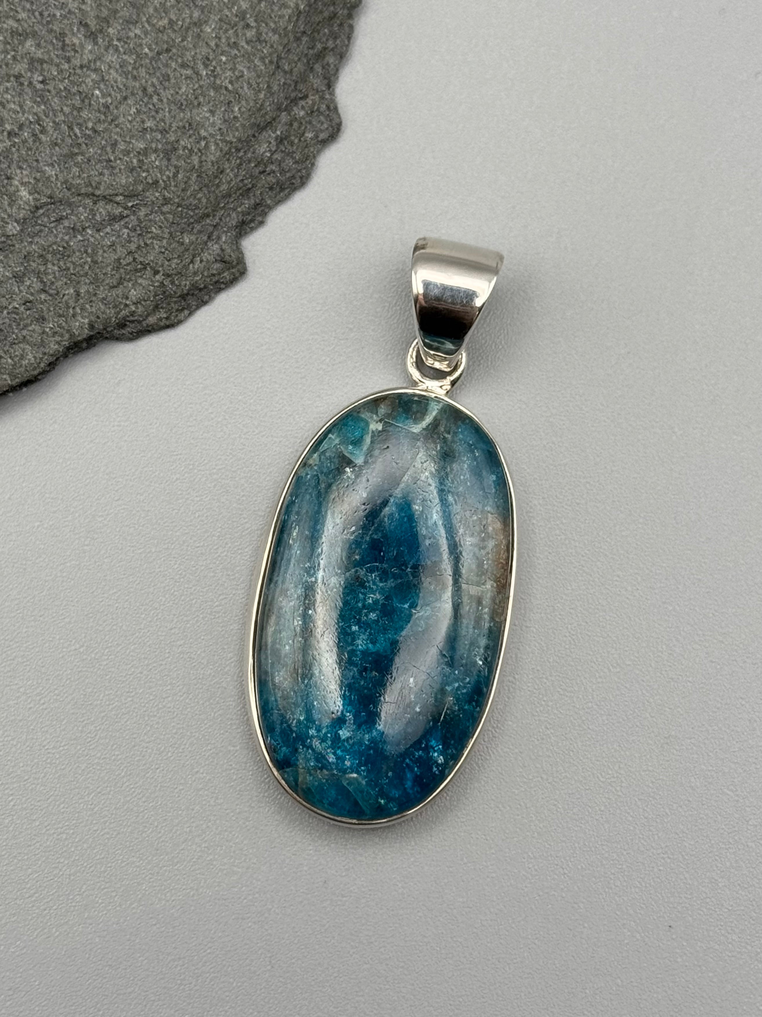 •BLUE APATITE - OVAL• sterling silver pendant