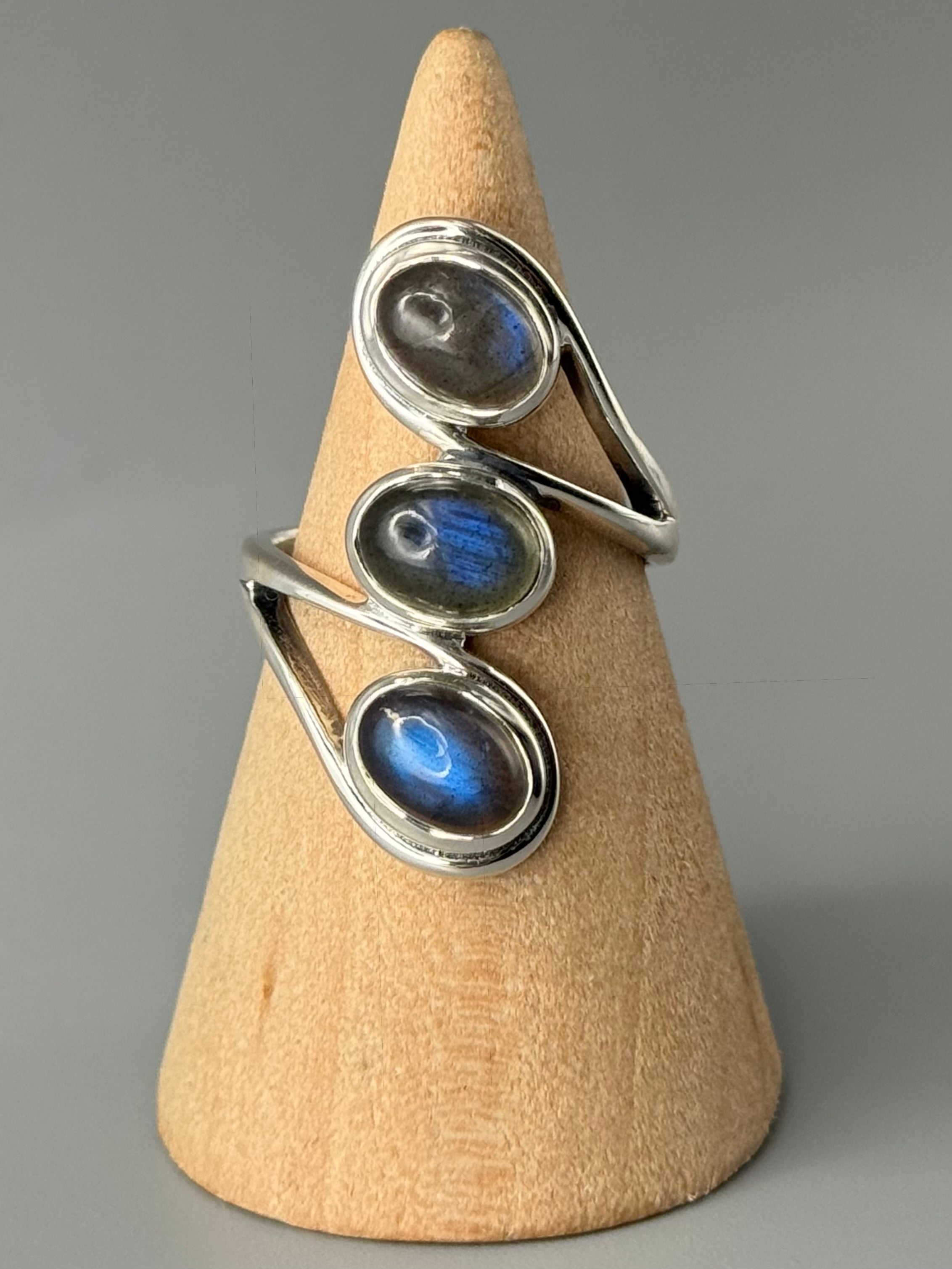 •LABRADORITE - ROPED IN• sterling silver ring (various sizes)