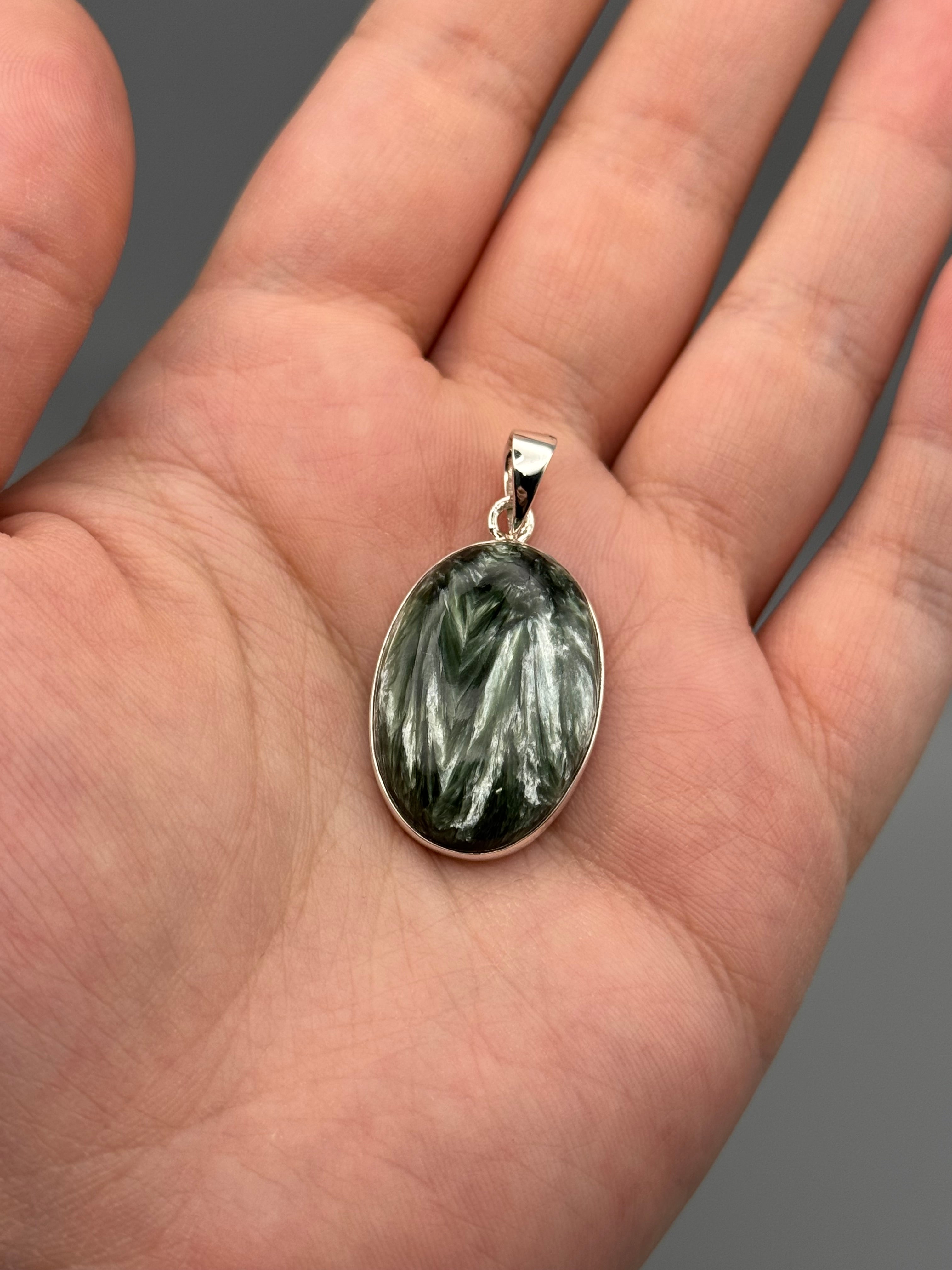 •SERAPHINITE - OVAL• sterling silver pendant