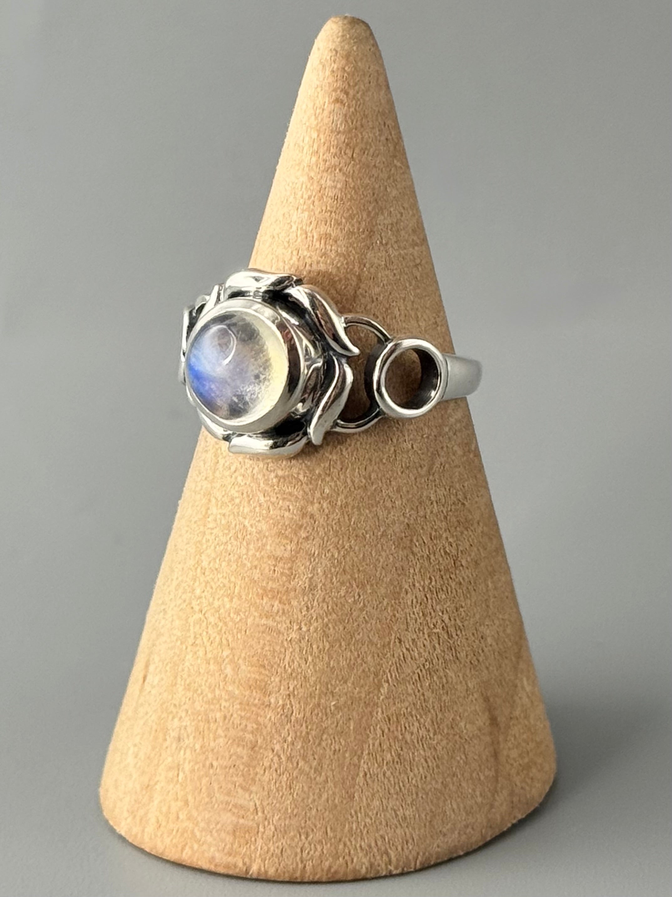 •RAINBOW MOONSTONE - ROSE• sterling silver ring (various sizes)